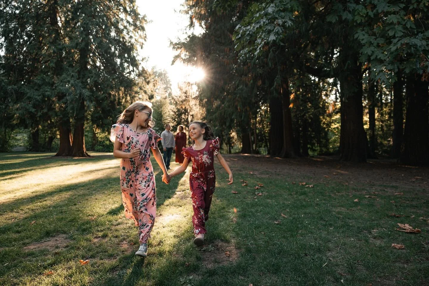 There&rsquo;s a unique happiness that comes with photographing returning clients 🤗💕 
#edmondsphotographer #mukilteophotographer