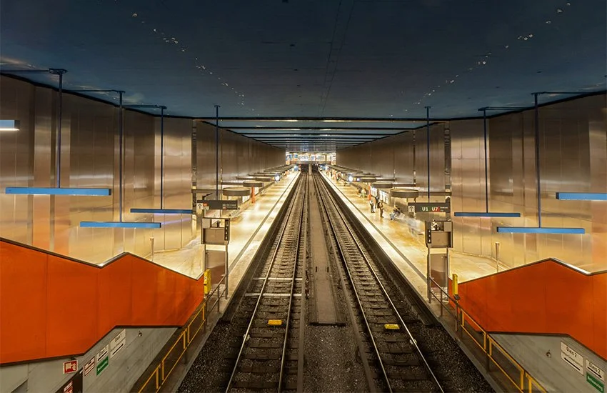 u-bahn-13- Format 16-9-p7160262.jpg