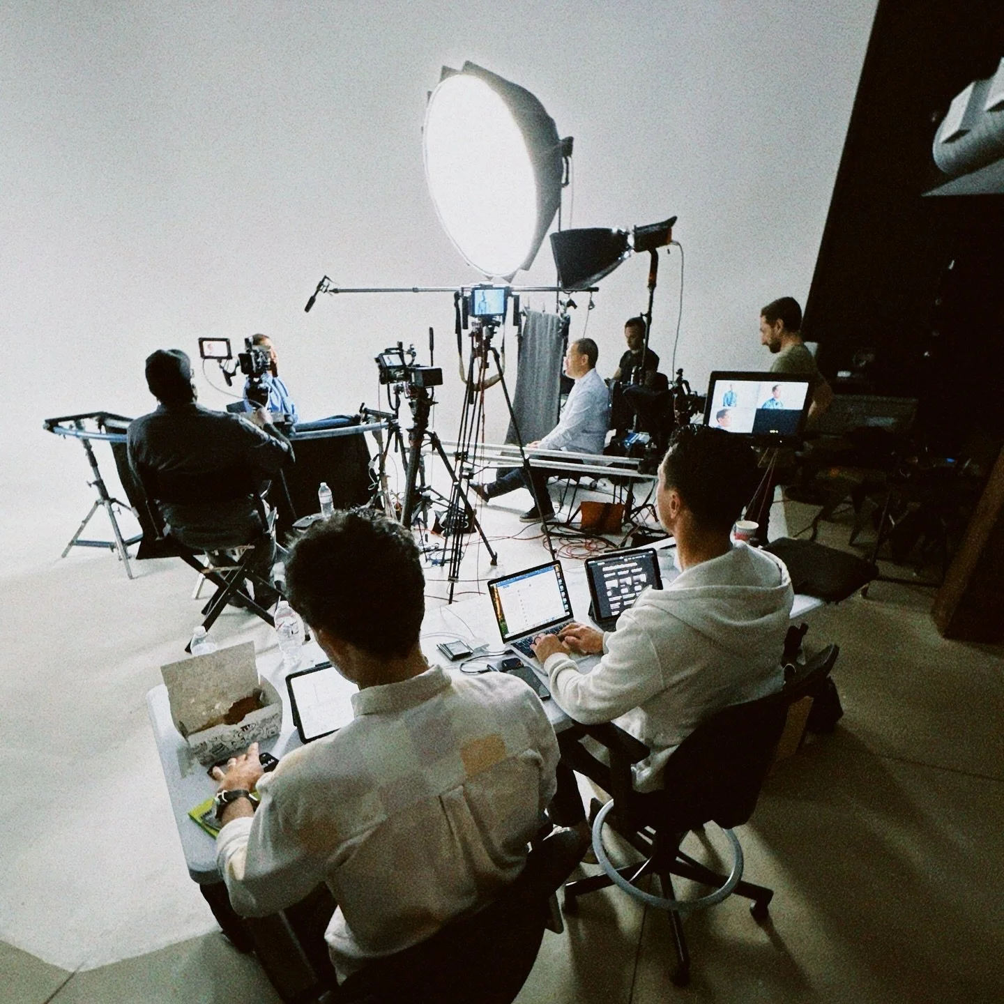 Recent work with ⬇️
@kindbridgehealth 🧠 &amp; @digitalavevents 🎬 

Lights, camera and sound provided by @selluloid 💡🎥🎤

Director: @kirkland_robinson 
Producer: @itsallaboutheexperience 
DP: @jeremyasuncion 
Cam Op: @cameramanmike.young 
Cam Op: 