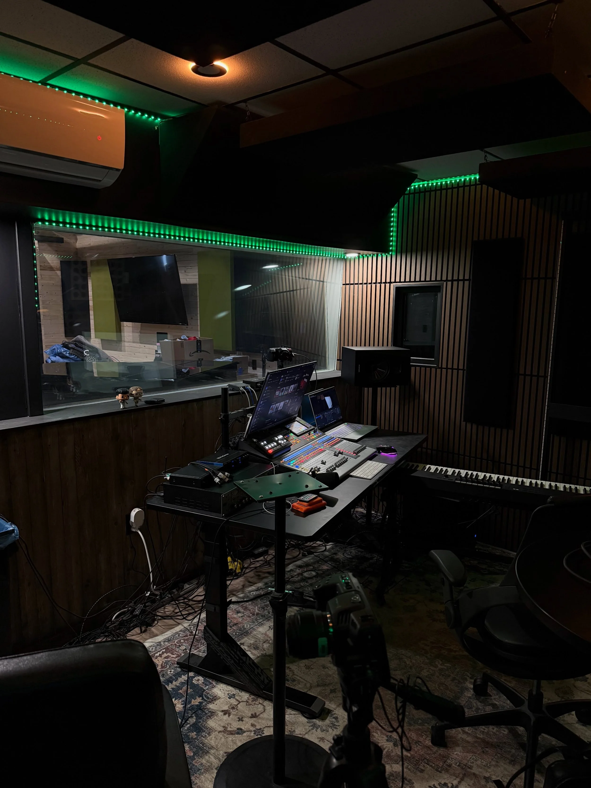 LIFE.pdf

&hellip;

1- Messy studio
2- EL NENE x Jaimito x MAFYEL
3- Sliding
4- Tikki
5- Myztiko x FLTK
6- 🥴
7- Keyzzz
8- Facts
9- Demy &amp; Clipz x FLTK
10- LANGOSTAS
11- Queen Drey 
12- First kiss 
13- F.U.N.
14- Tio YEYE