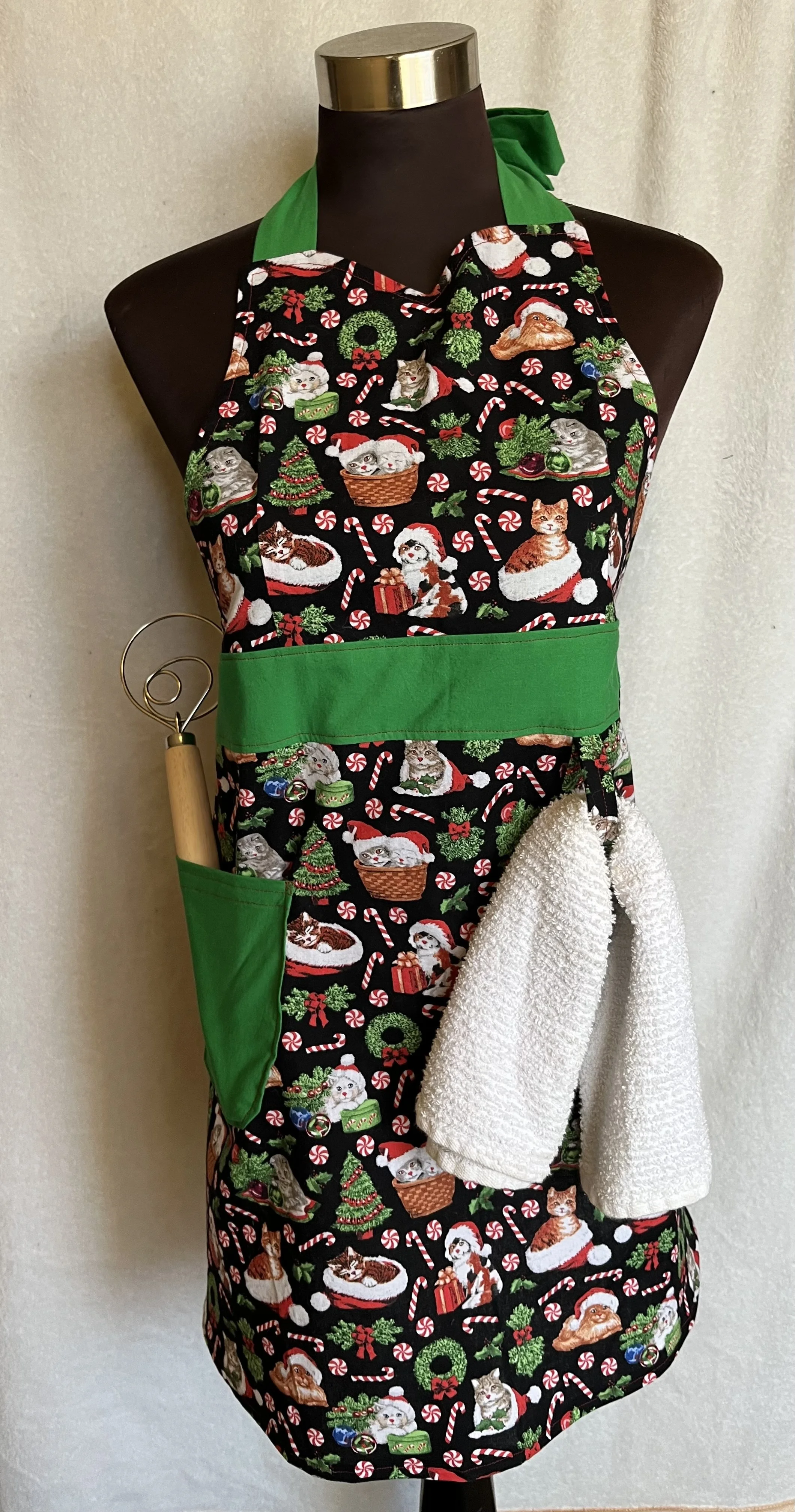 Christmas Cat Apron (Black)