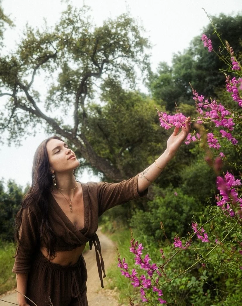 Rituals of presence with @indigoluna.store 

📷 - @muemmlerproductions <3