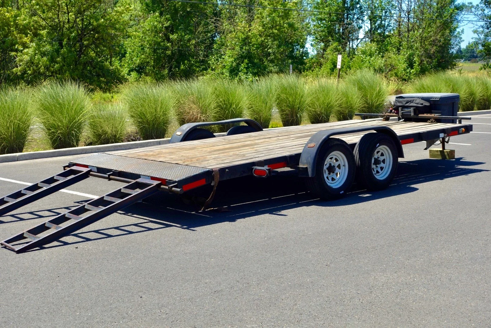 CAR HAULER 18 X 7 FT.