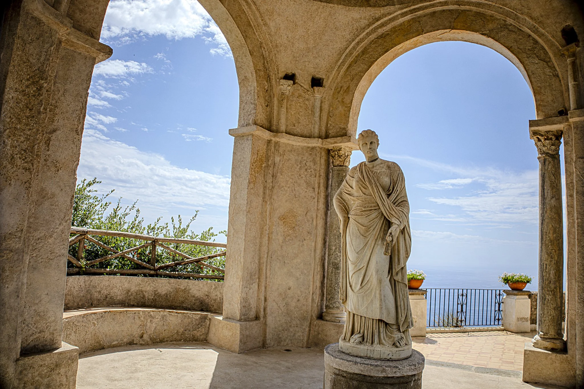 Heather bridal shower cake-3.jpg