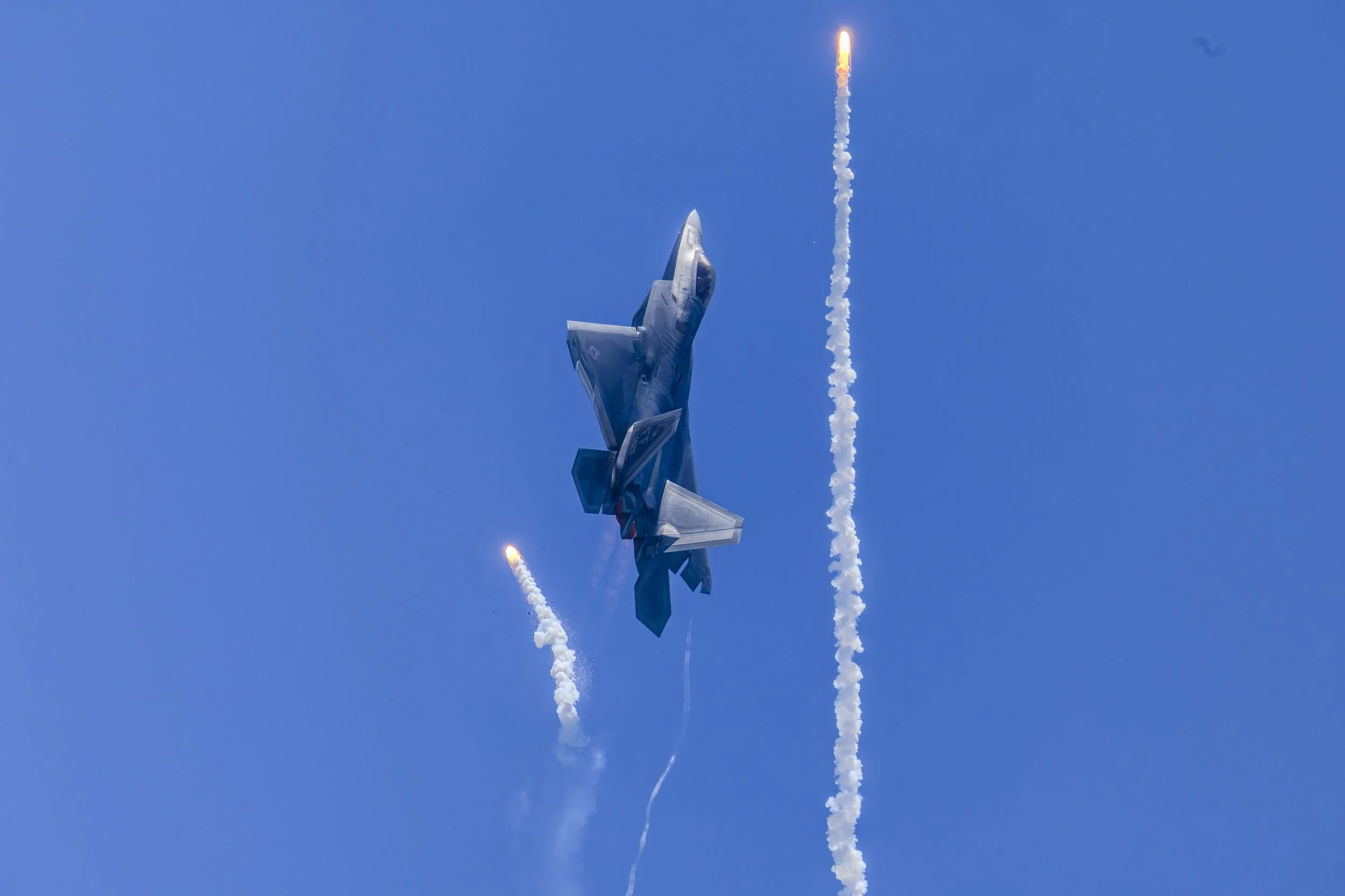 f22 Flares.jpeg