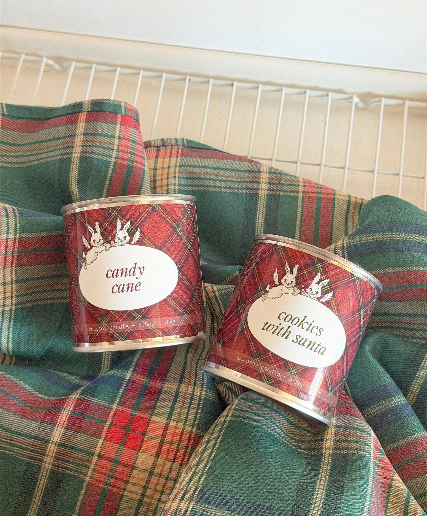 Are you excited for this weekend? 
Come out and shop for the holidays this Sunday, featuring soooooo many local makers based in Tucson at the @madeintucsonmarket 💖

I&rsquo;ll have these paint tin candles in 2 holiday scents: candy cane🎄 and cookie