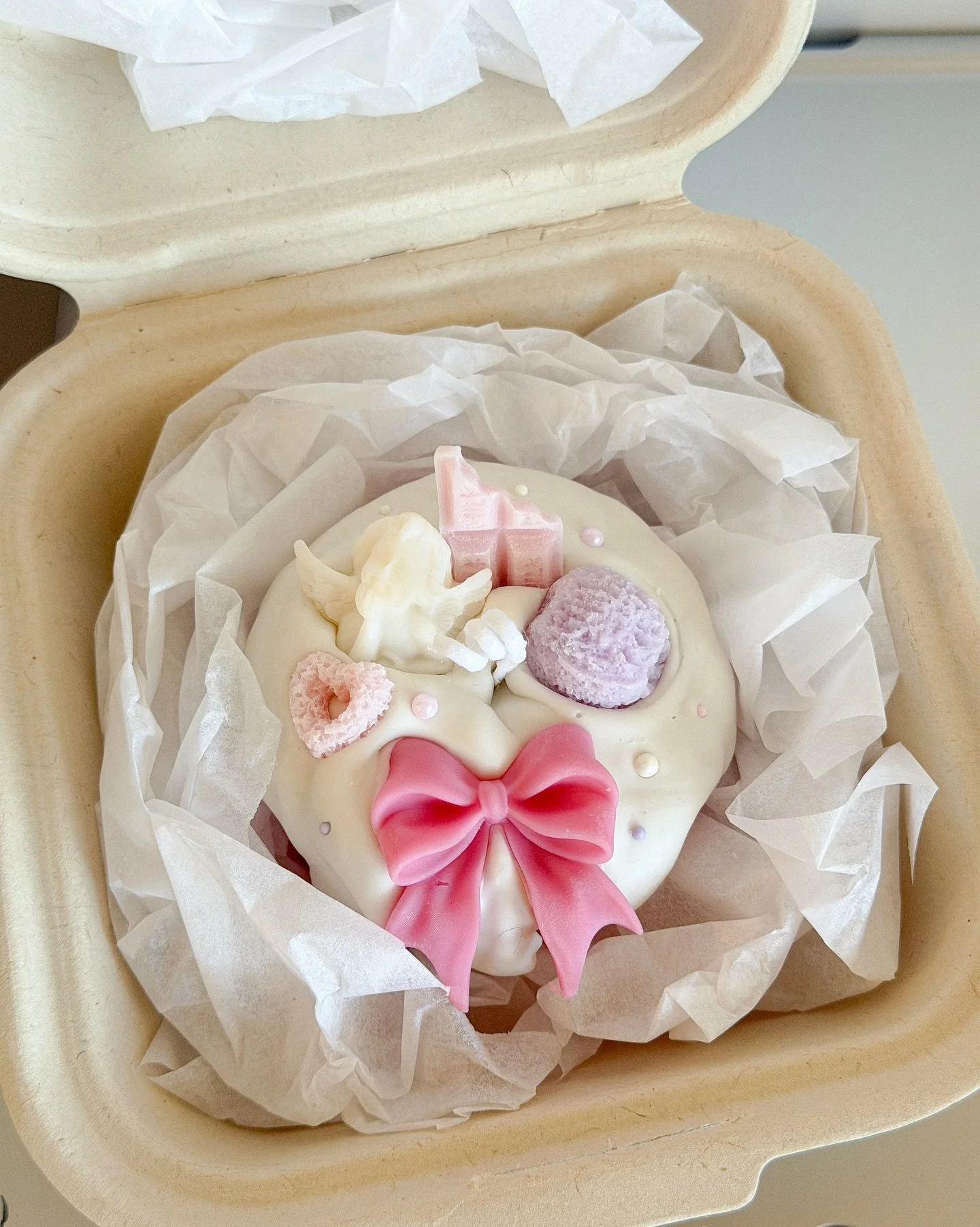 these two one-of-a-kind candles are available in my shop, and yes they are on sale! discount will be automatic when you check out ✨ 

both scented in love spell 💖 

#tucsonsmallbusiness #candles #dessertcandle