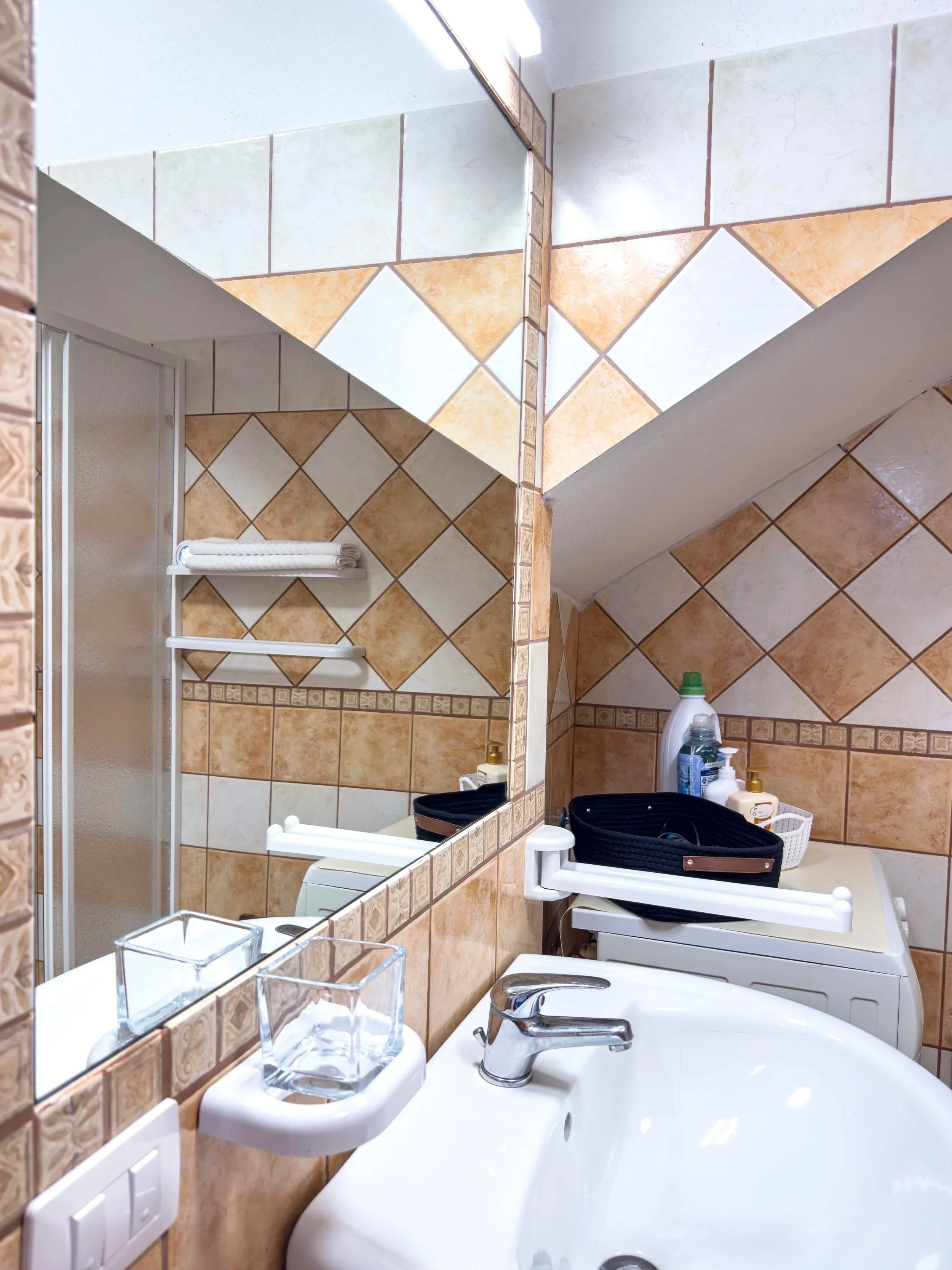 bathroom in the bedroom area
