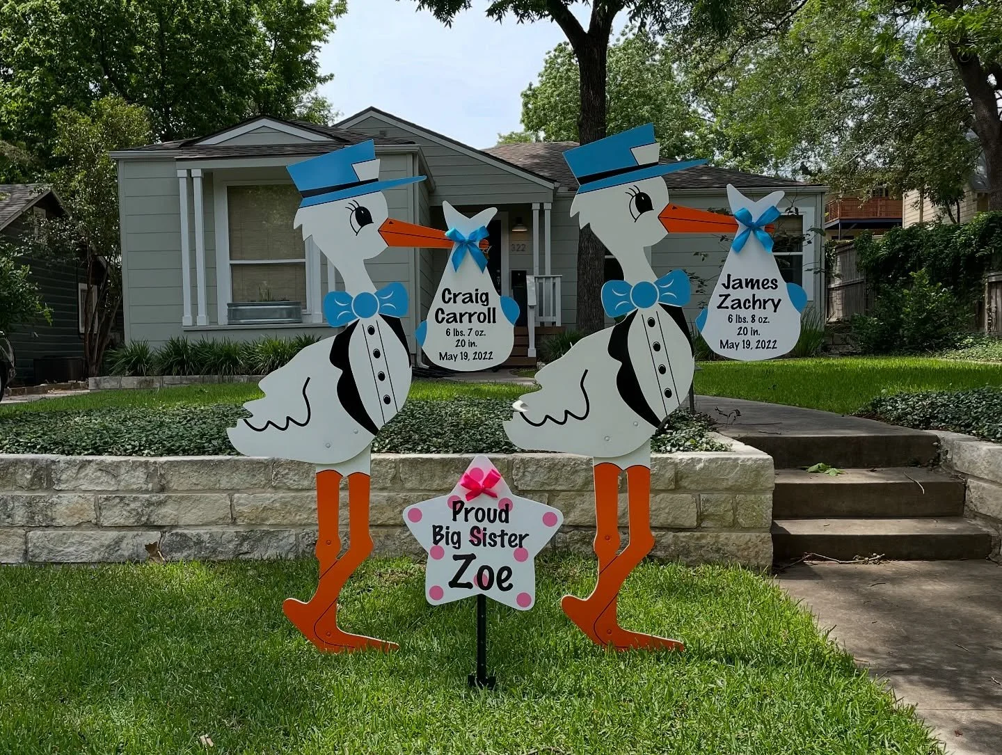 Seeing double!💙💙 Baby on the way? Order your stork today! 

#baby #oxfordms #parents #babygift #newborn #babyannouncement