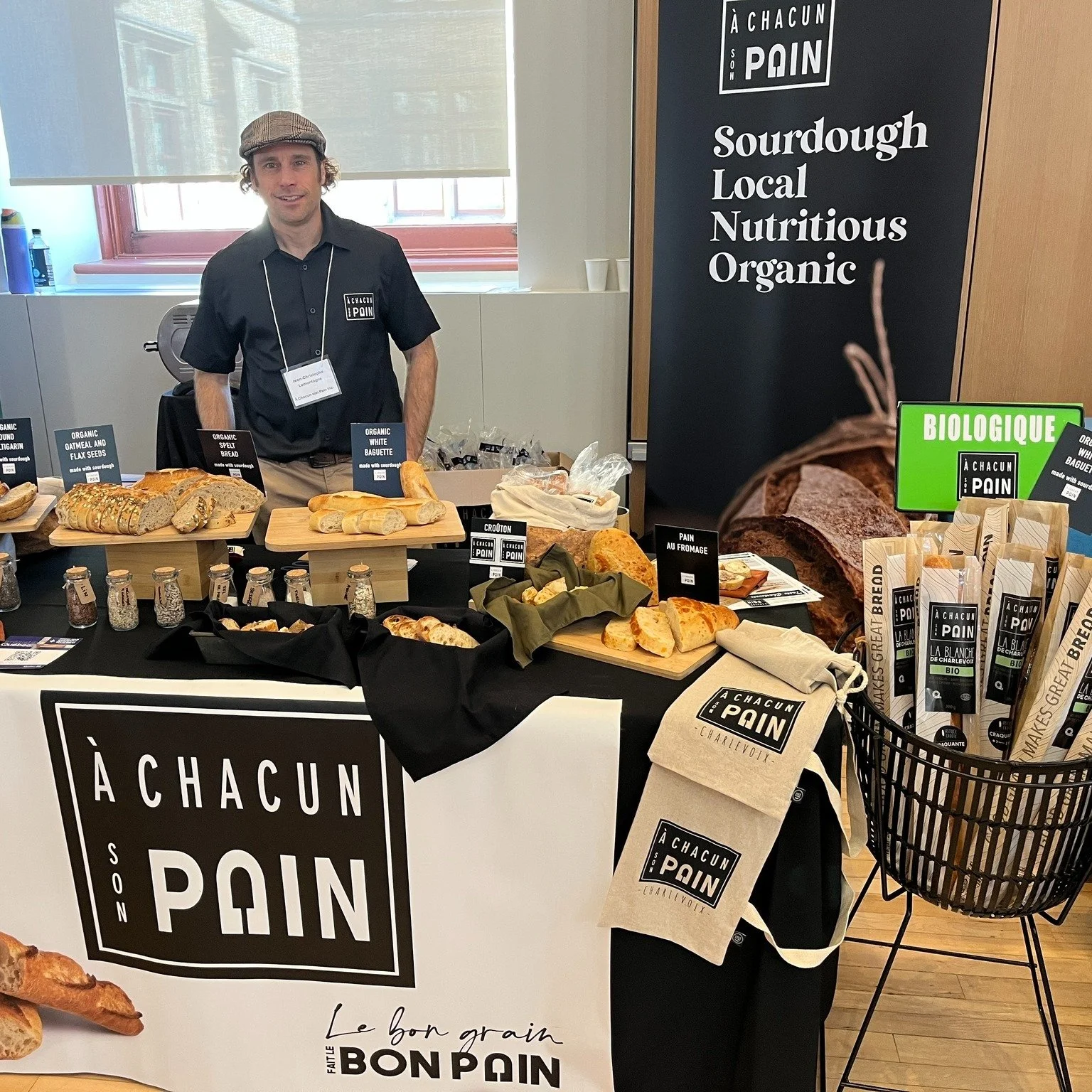 📍Ottawa – RDV Gourmet 2025
Quel plaisir d’avoir pris part au Rendez-vous Gourmet d’Ottawa organisé par le @mapaquebec  lundi dernier !
Notre co-propriétaire, Jean-Christophe, était sur place pour faire d&eacut