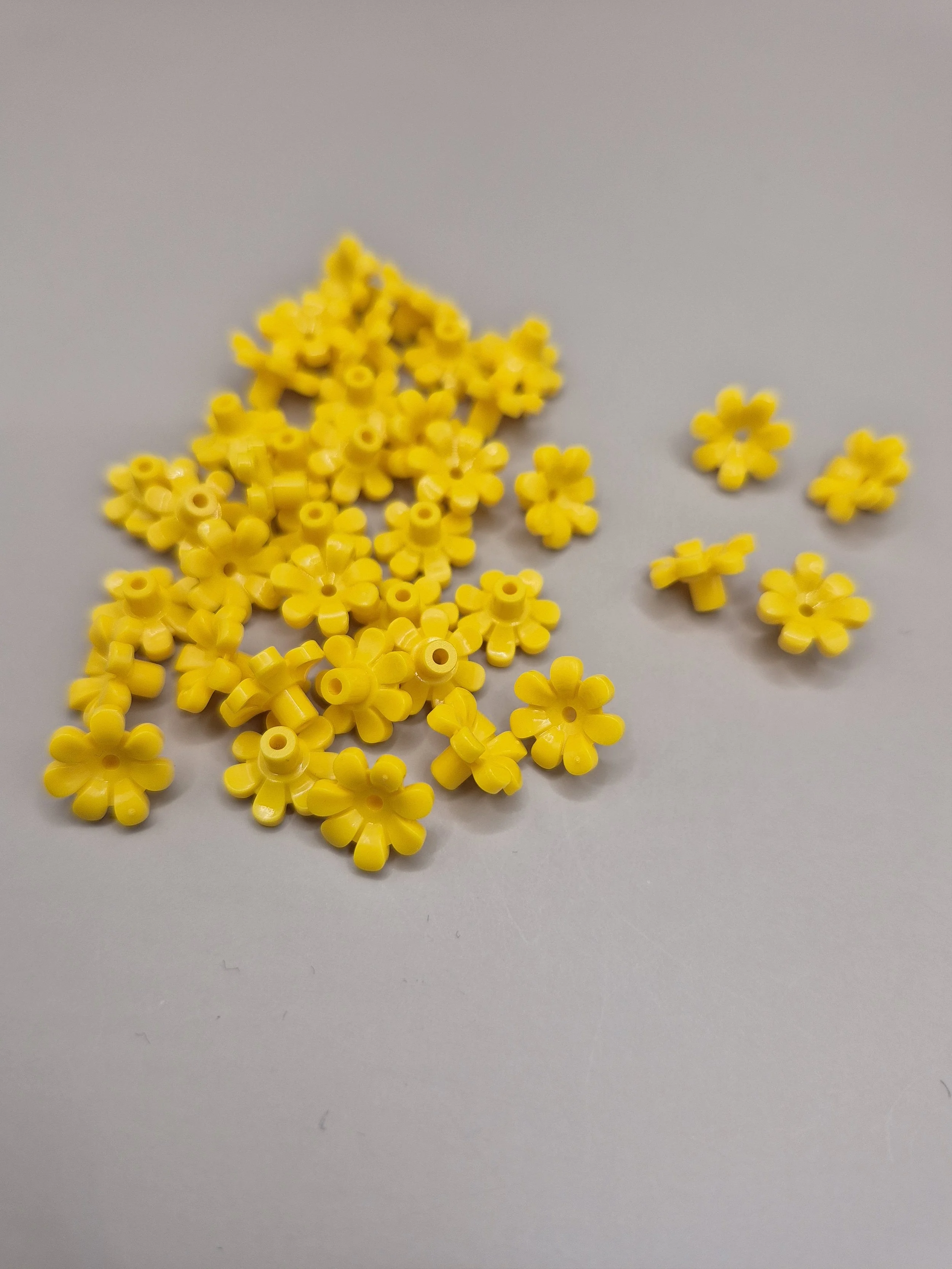 Yellow Flower part for Lei parts