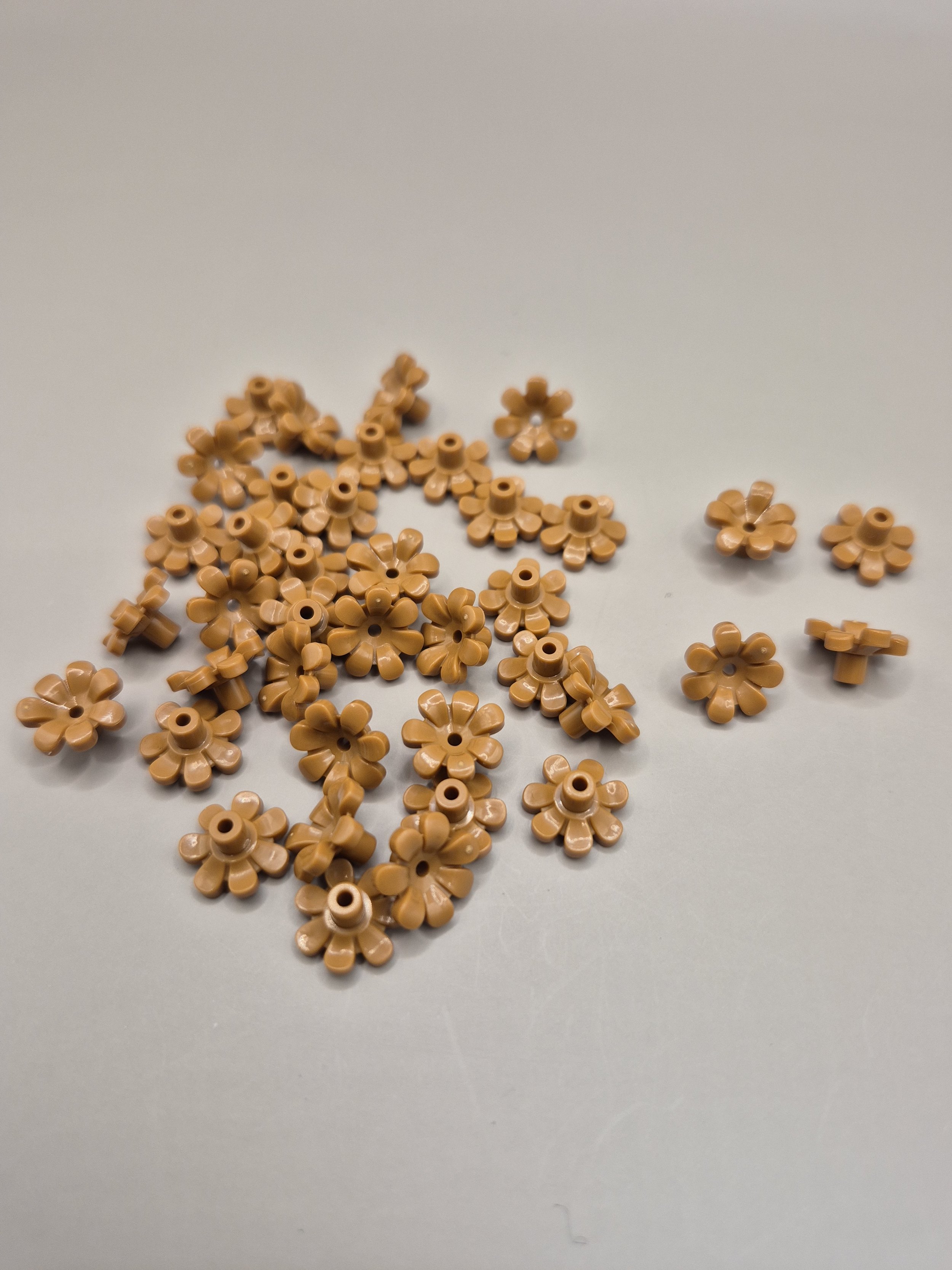 Medium Nougat Flower part for Lei parts