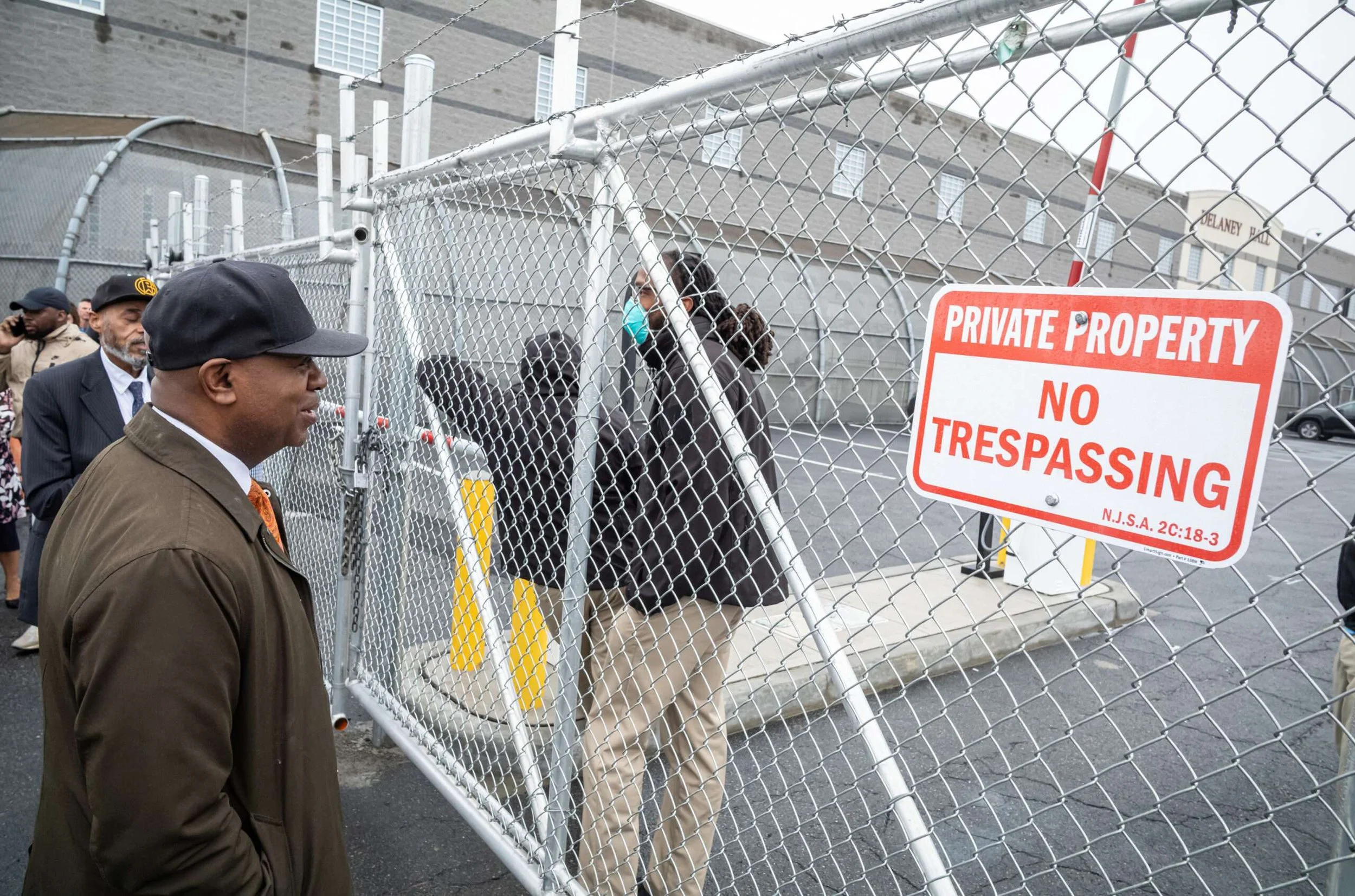 Illinois Congressman claim they were denied access to Broadview ICE processing center