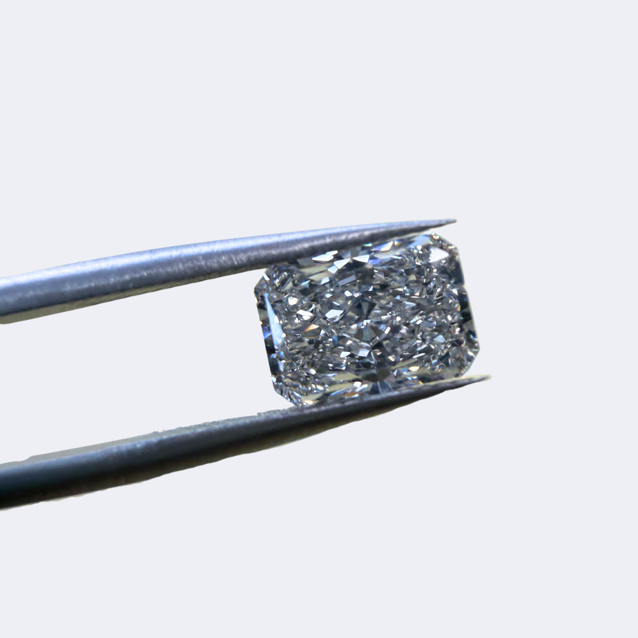 Radiant Cut | 2.01 ct | G VS1 1.42 ratio | IGI Certified