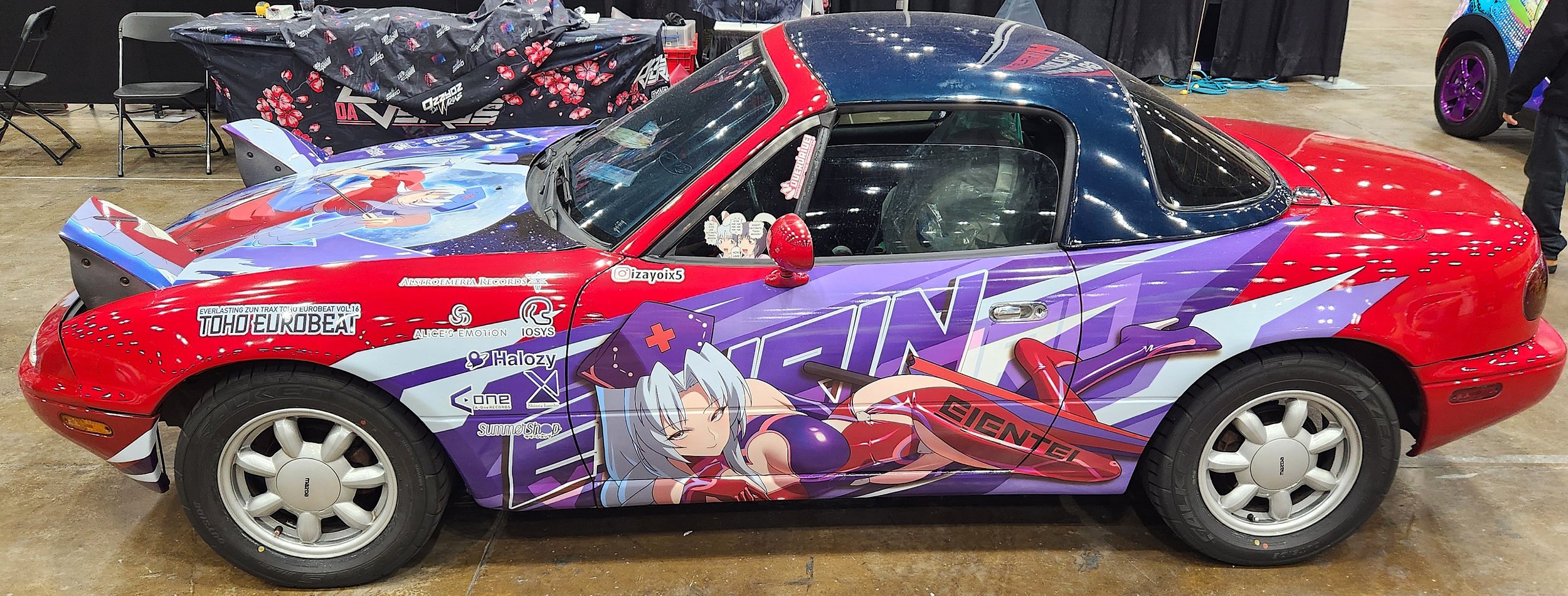 1990 Mazda Miata / Eirin and Reisen from Touhou Project / zurankuu