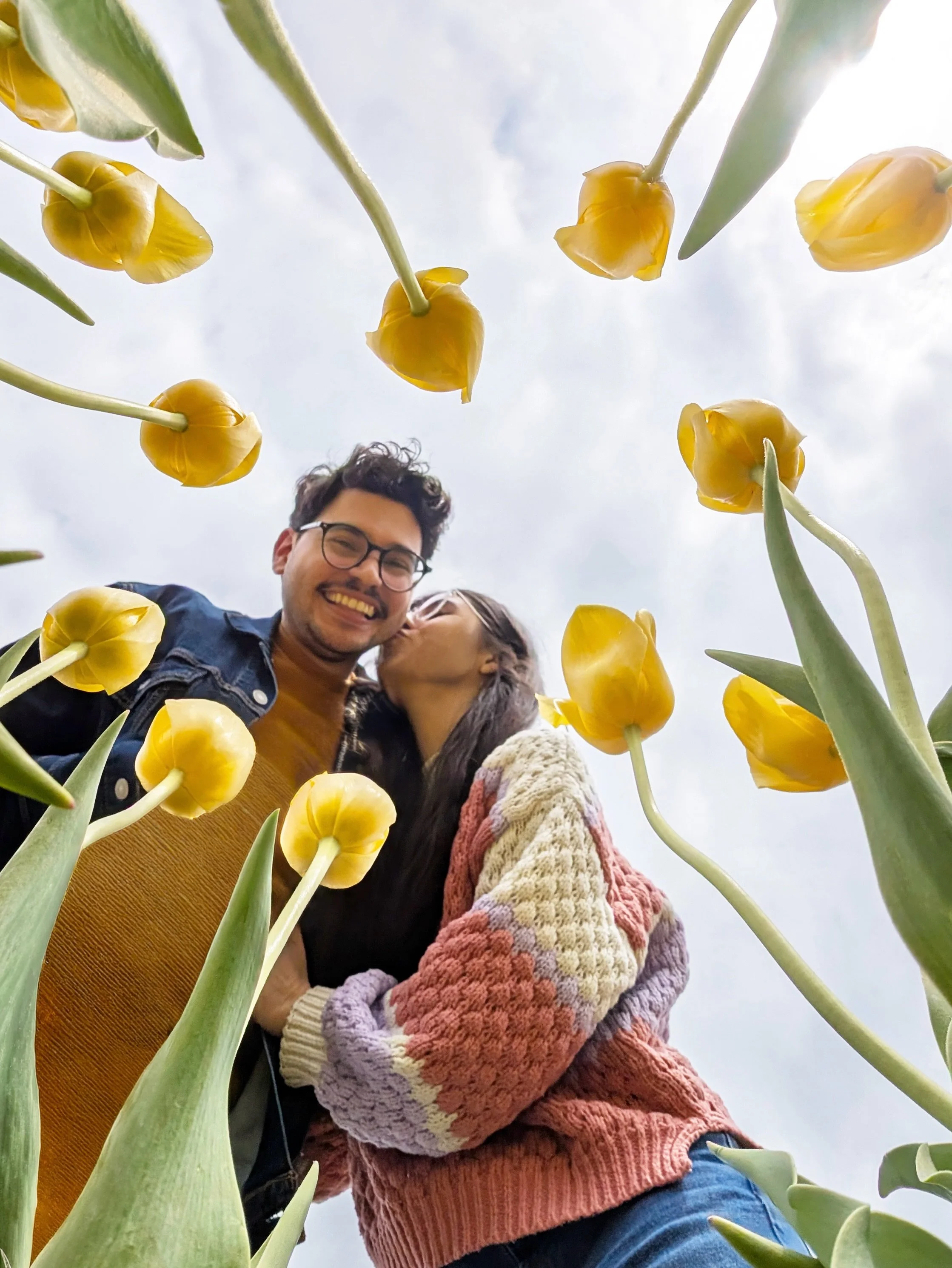 Apparently spring is the season for proposals as I&rsquo;ve been getting a slew of clients sending me the most adorable photos of their engagement 🌸 and I. AM. HERE. FOR. IT! Like these cuties!!! I couldn&rsquo;t pick just one, sorry not sorry. 

🍾