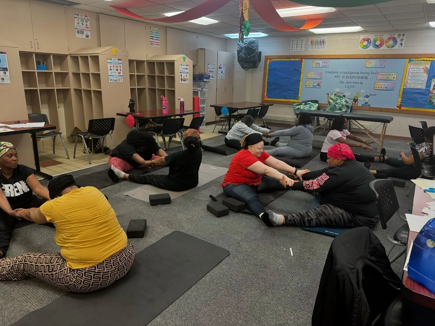 Hump Day stretch was everything ππ½ππ½
Such a joy moving and breathing with this beautiful group of teachers and administrators
y’all showed up and showed out!
#iGetFunktional grateful I get to share my ministry through movement.