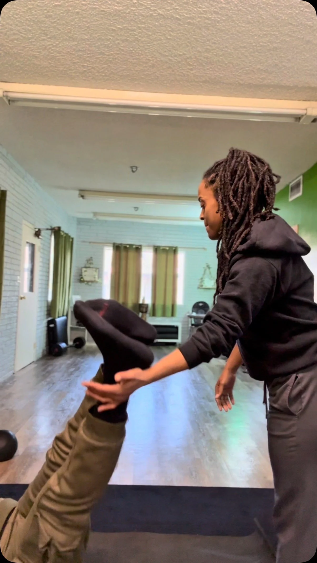 help me in Welcoming @allahisgodmasterfard to the iGet Funktional community
where movement meets purpose and healing begins in the body.
It’s time to stretch deeper, move freer, and rise higher π€ΈπΎππ½
#stretch #mobility #movement #igetfunkti