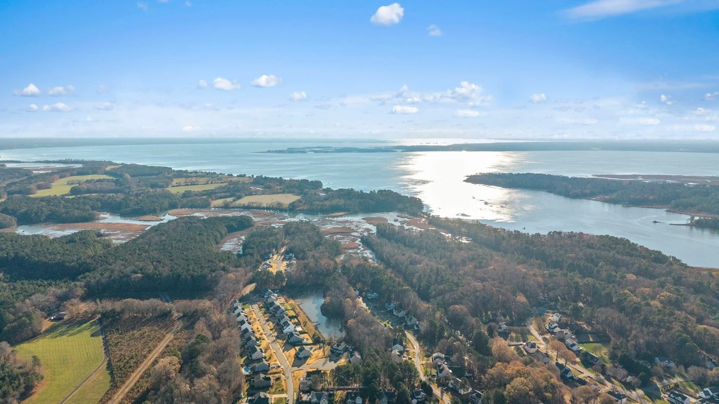 🌟 HOME SPOTLIGHT! 🌟

 📍 2209 Sir Hatchett Ct | Peleg&rsquo;s Point, Williamsburg VA | $590,000

Looking for a warm, friendly, ideally located neighborhood? Peleg&rsquo;s Point is the place you&rsquo;ll love to call home🤍🏡

✨ Why You&rsquo;ll Lov