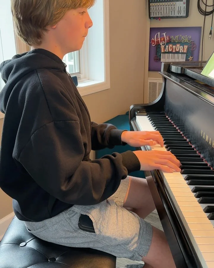 🎸🎤 🎹 The countdown is ON &mdash; our Pop &amp; Rock Showcases are just days away!

But why wait to crank up the fun? As we gear up for our &ldquo;Name That Tune&rdquo; trivia between performers, here&rsquo;s your warm-up challenge:
Can you guess w