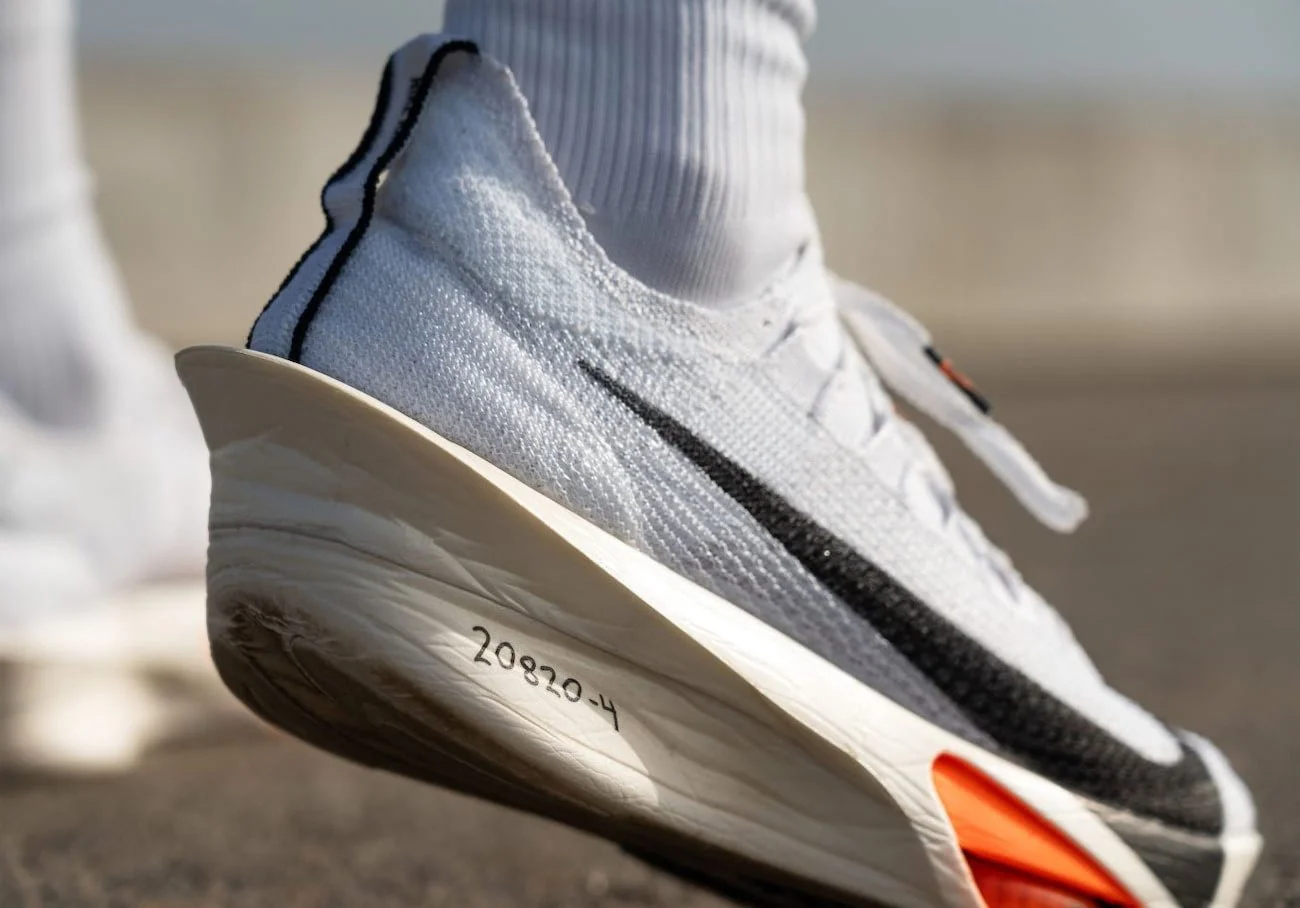 nike-alphafly-leManoosh-industrial-design-blog-online-eduction-courses_063 (1).jpg