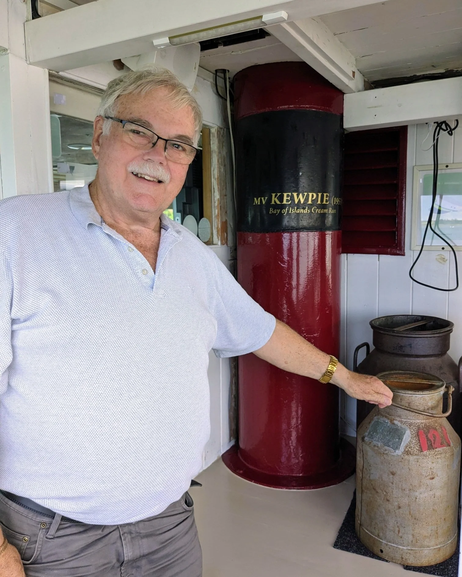Little bit of history onboard too, real cream cans from the cream run that good ol' kewpie used to do! We try to keep as much of her character and refurbish along with her style.
.
.
.
#tourismbop #bayofplenty #newzeland #creamrun #newzealandhistory 