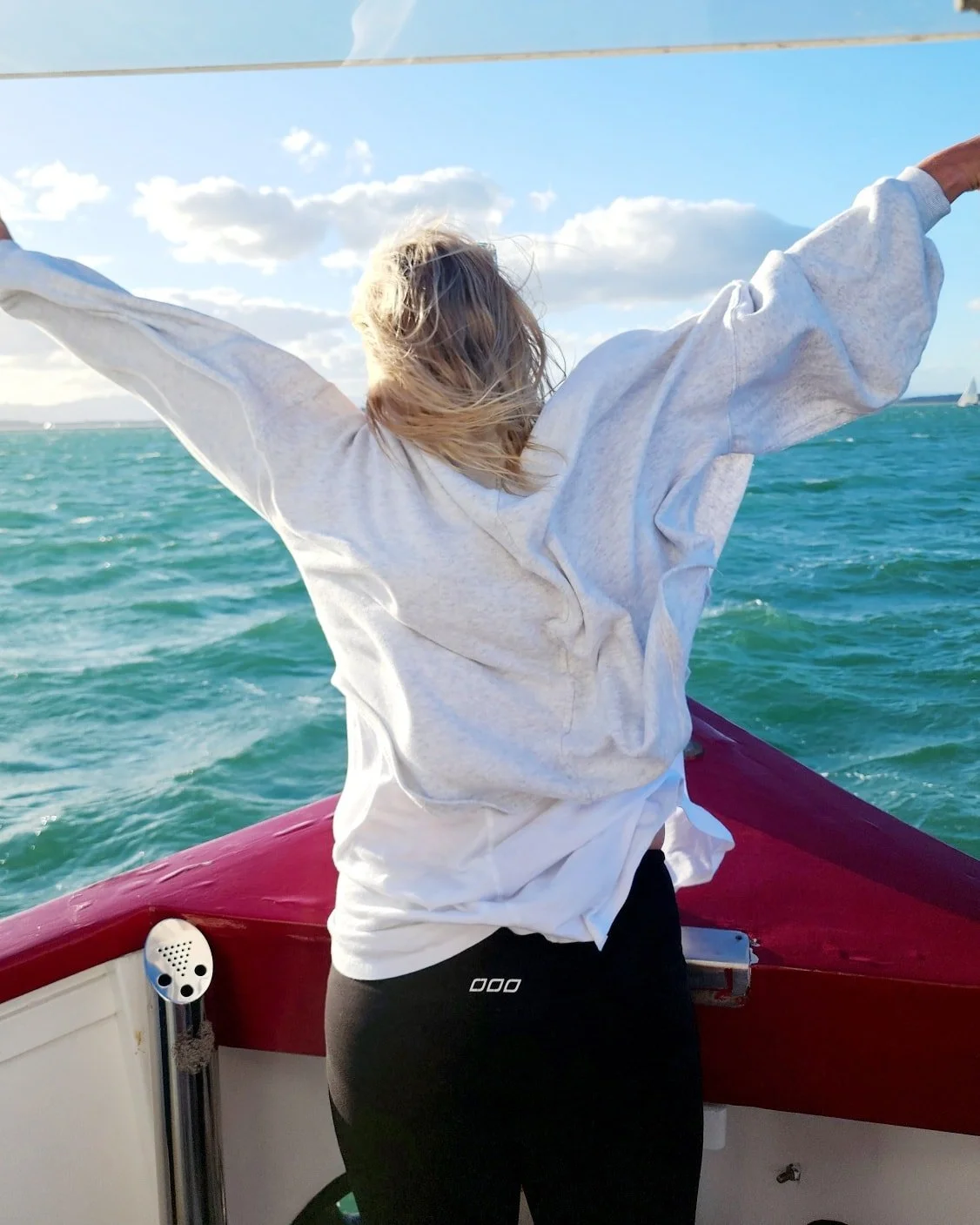 See the harbour like never before! 🚤 Join Kewpie Cruises for a 1-hour adventure packed with views, vibes, commentary, and photo ops 📷 on the bow, lower or upper deck, take your pick!