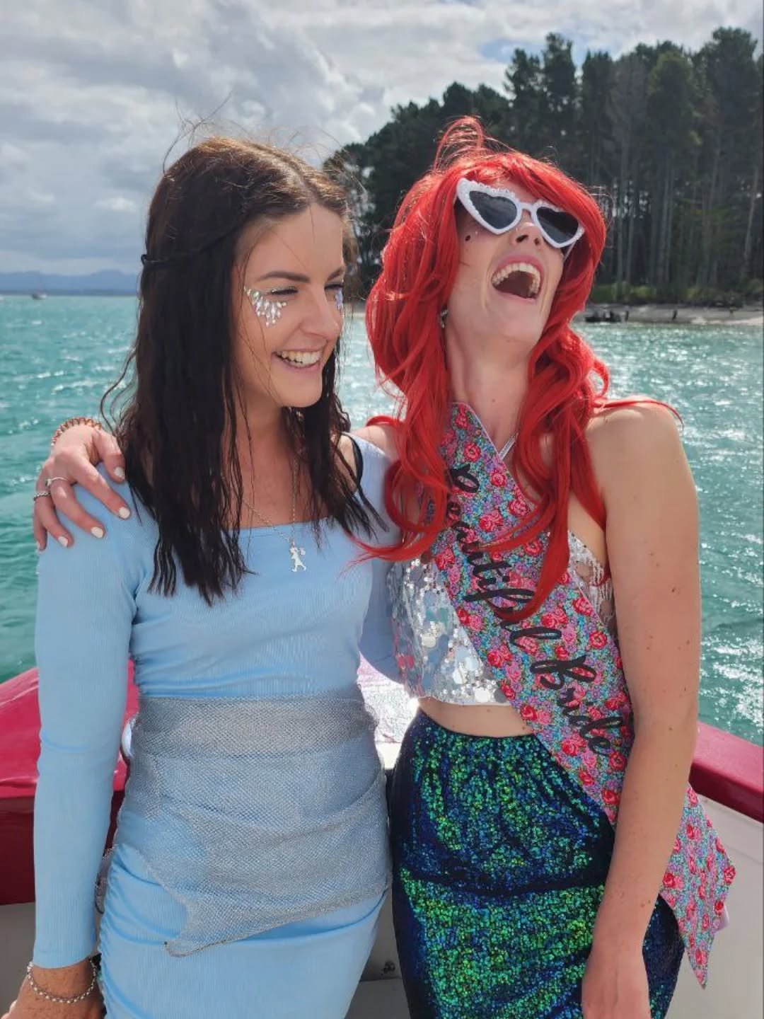 🧜🏽 Mermaid on the bow and bestie energy in full splash. This bachelorette hits different on a Kewpie private charter!

⛵ Running through till Mar/Apr, enquire to book your summer floating party today!