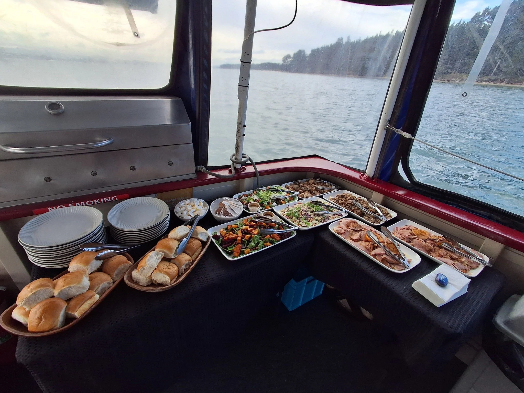 Hope you're also having a spread this year end period with loved ones 💛
Book your private charters with a range of catering options with this beaut backdrop of the waters and island in our big blue backyard!
.
.
.
#privatecharter #catering #foodonbo