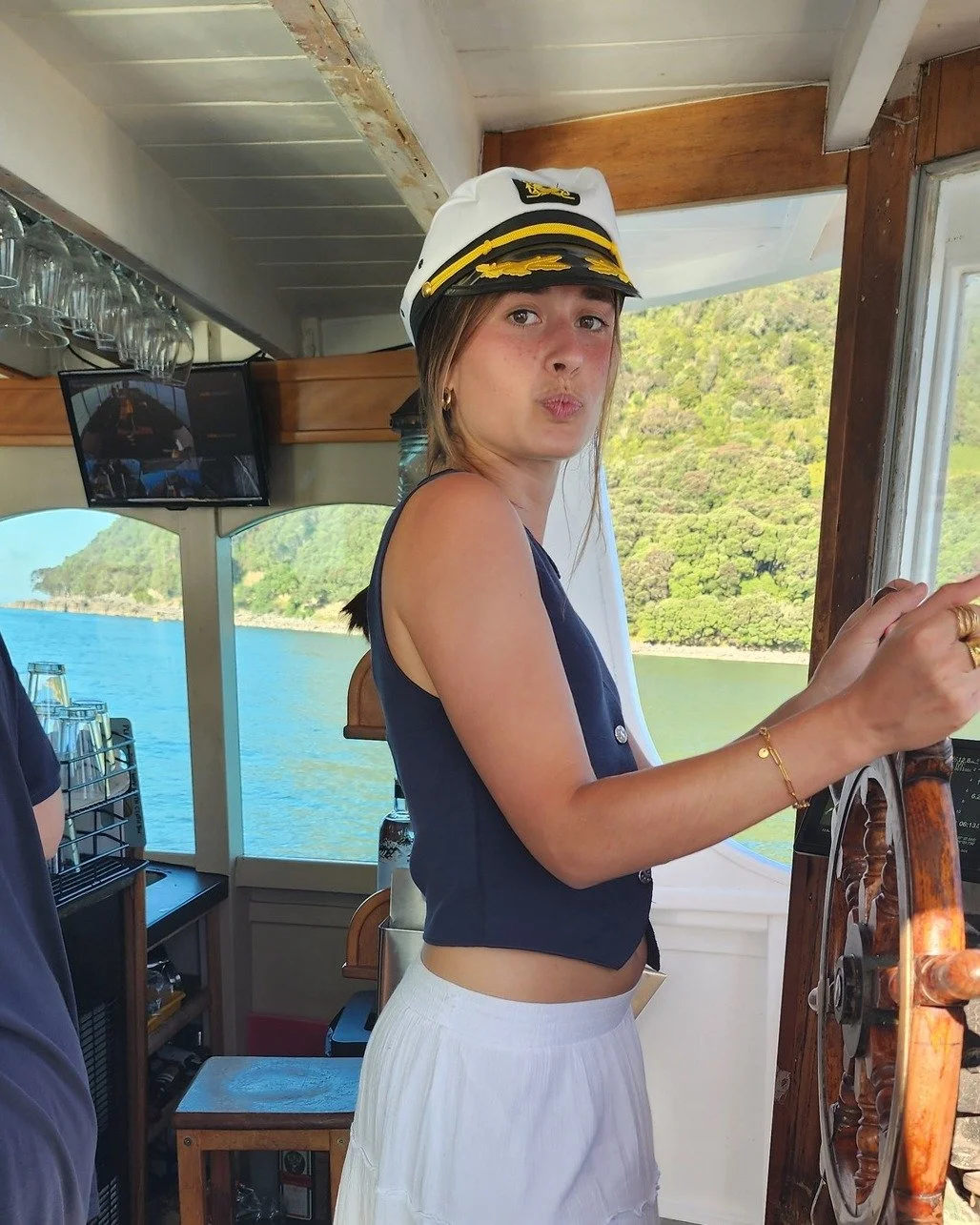 Take over the wheel, aye aye captain!
🙌 Been great having you guys onboard Kewpie this season 🌊
.
.
.
#ifyouseek #bayofplenty #bayofplentytourism #nztourism #newzealand #captain #femaleskipper #nzboat #kewpiecruises #tauranga #mountmaunganui #north