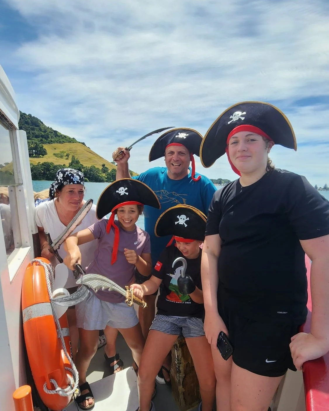 🏴&zwj;☠️ Ahoy, matey! Pirate costumes are ready and waiting on board for you⚓️
Cruise from The Strand with Kewpie Cruises, dress the part, and snap some legendary photos 📸

Yes we're running 1.5 hour cruises on both weekdays and weekends, link in b