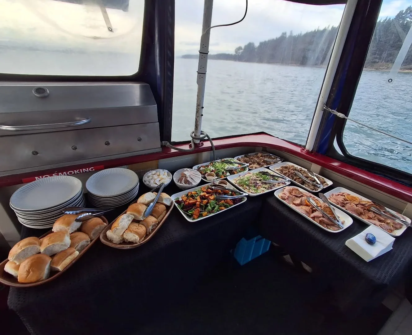 😋 Not everyday you'd get a spread with matakana island in the background as you cruise on by 🌊 

🚢 Book your private charters - more info in link in bio or DM us any questions you have. We can organize catering, have a great sound system and licen