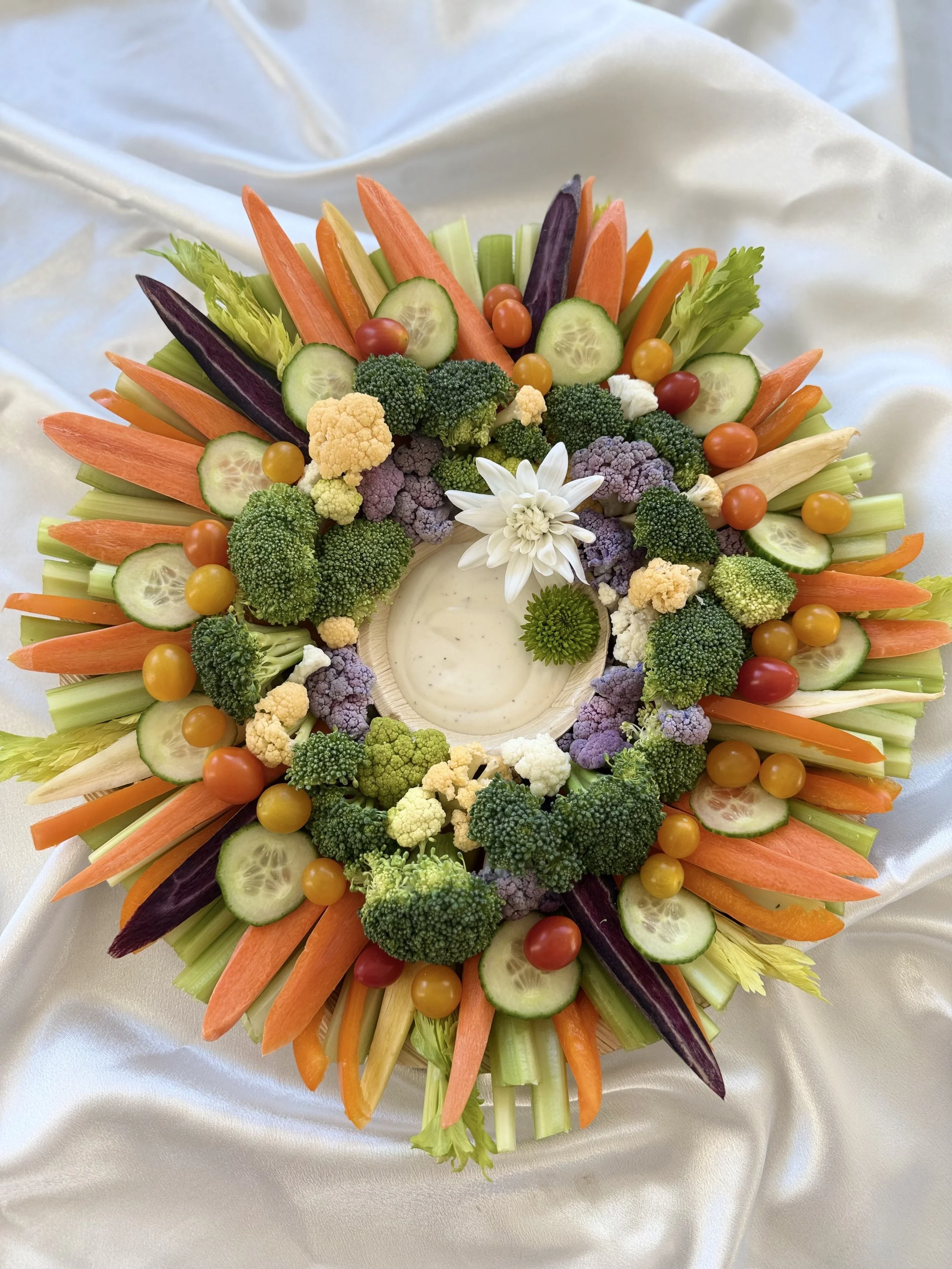 Crudité/Fruit Palm Platter