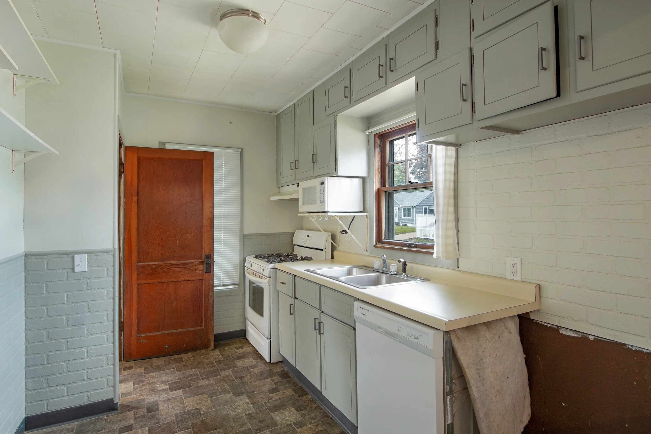 2207 W 51st St-6.jpg