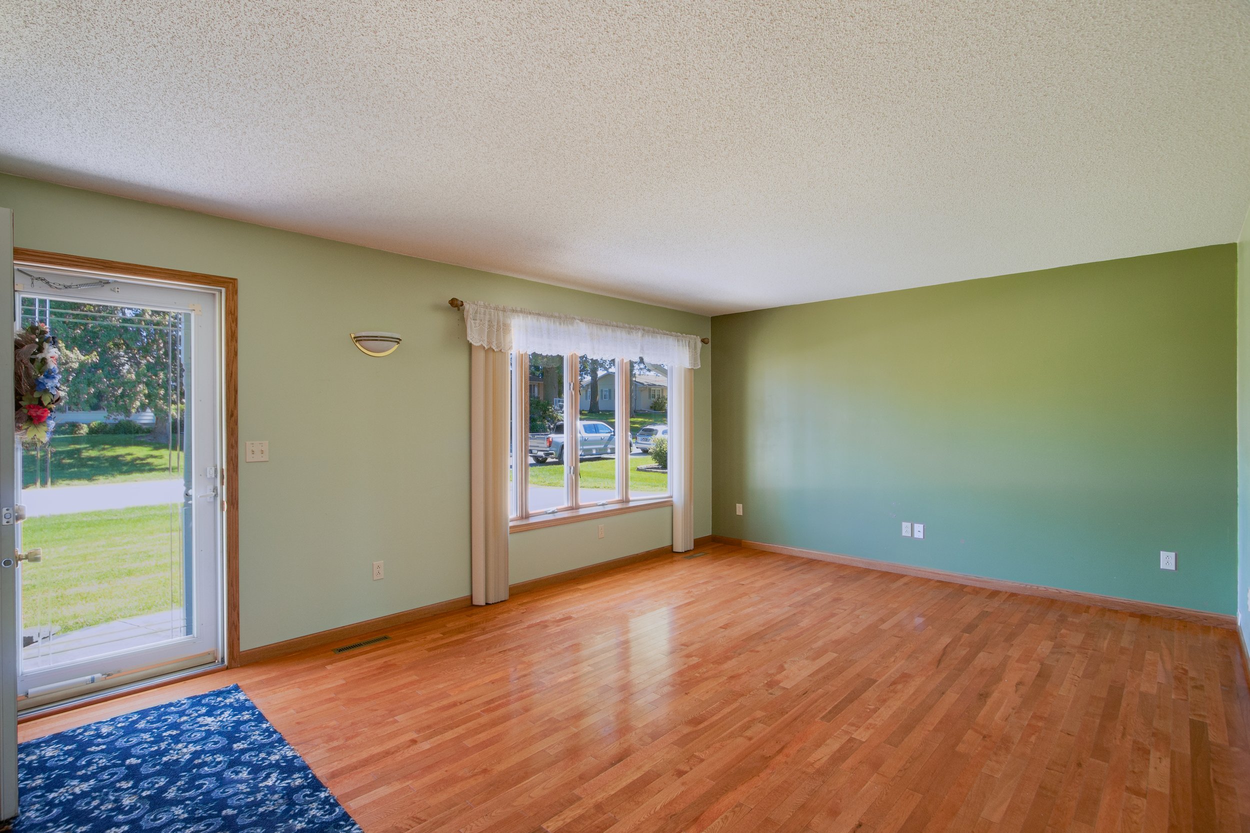 1008 1st Ave-4.jpg