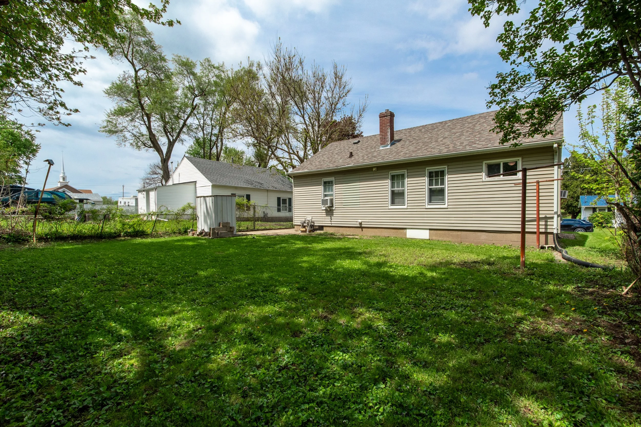 2207 W 51st St-3.jpg