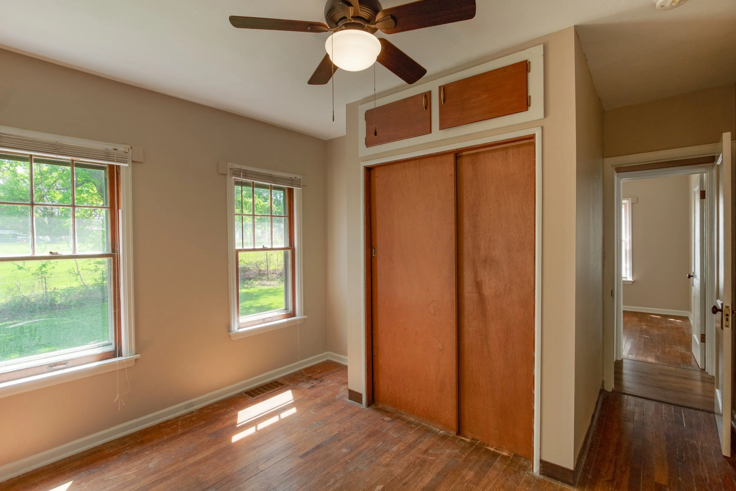 2207 W 51st St-13.jpg