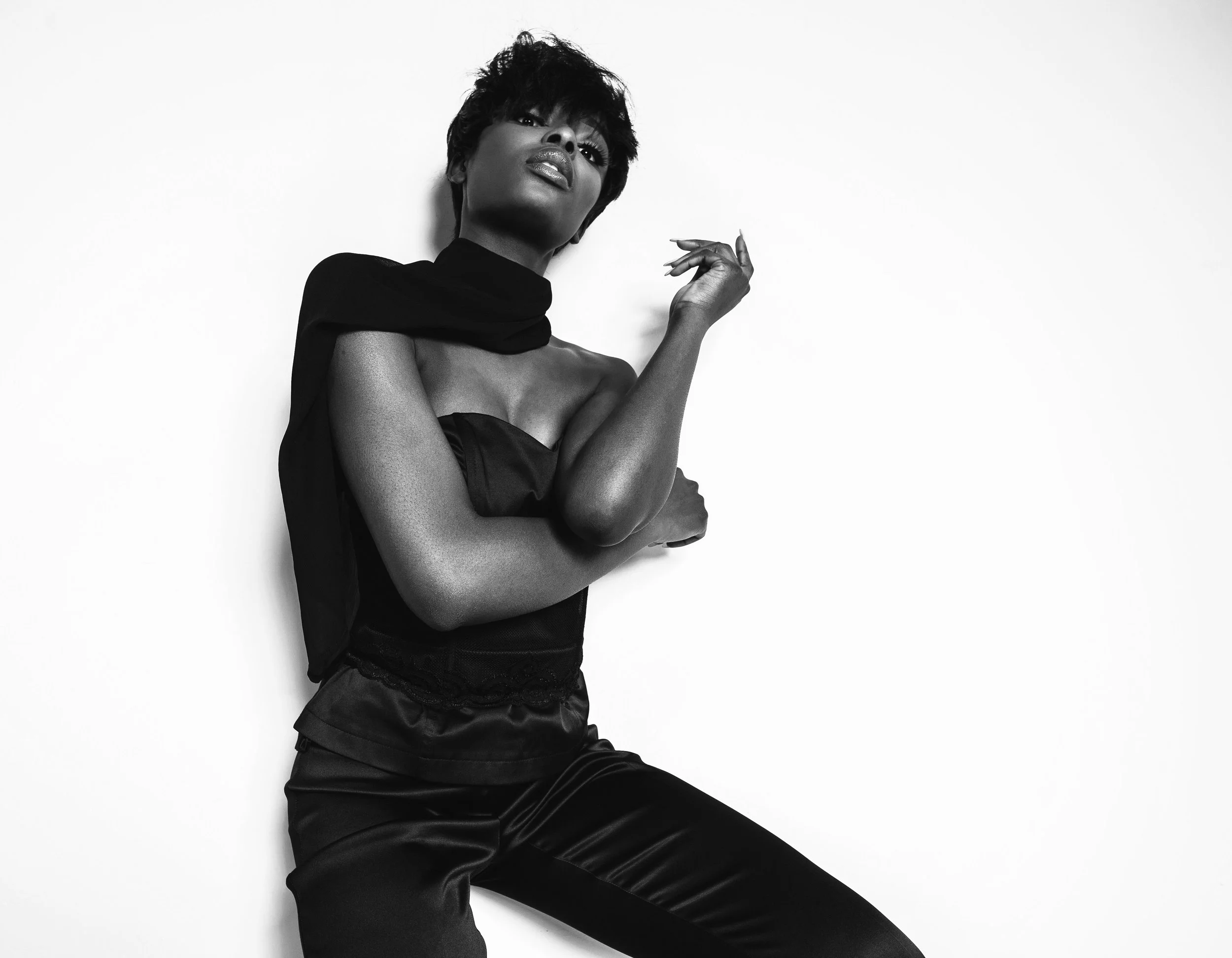 DBELTONJR | MODEL VICTORIA X STYLIST P H A D E L Ÿ A