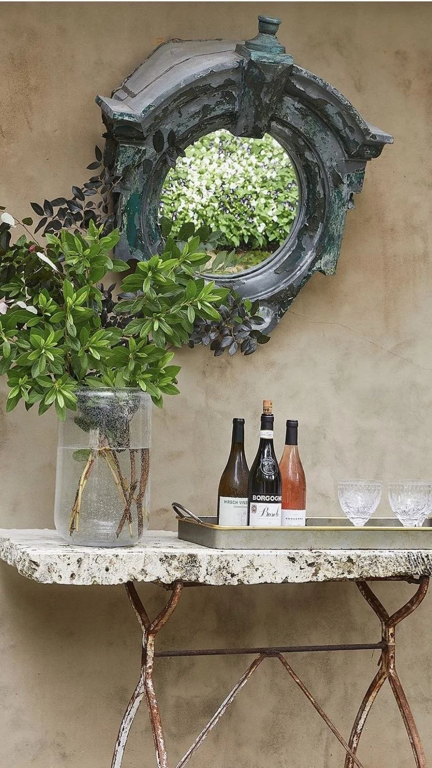 We have the perfect, most thoughtful housewarming gifts for you! *Inquire about our designer and realtor programs* 🌳🥂