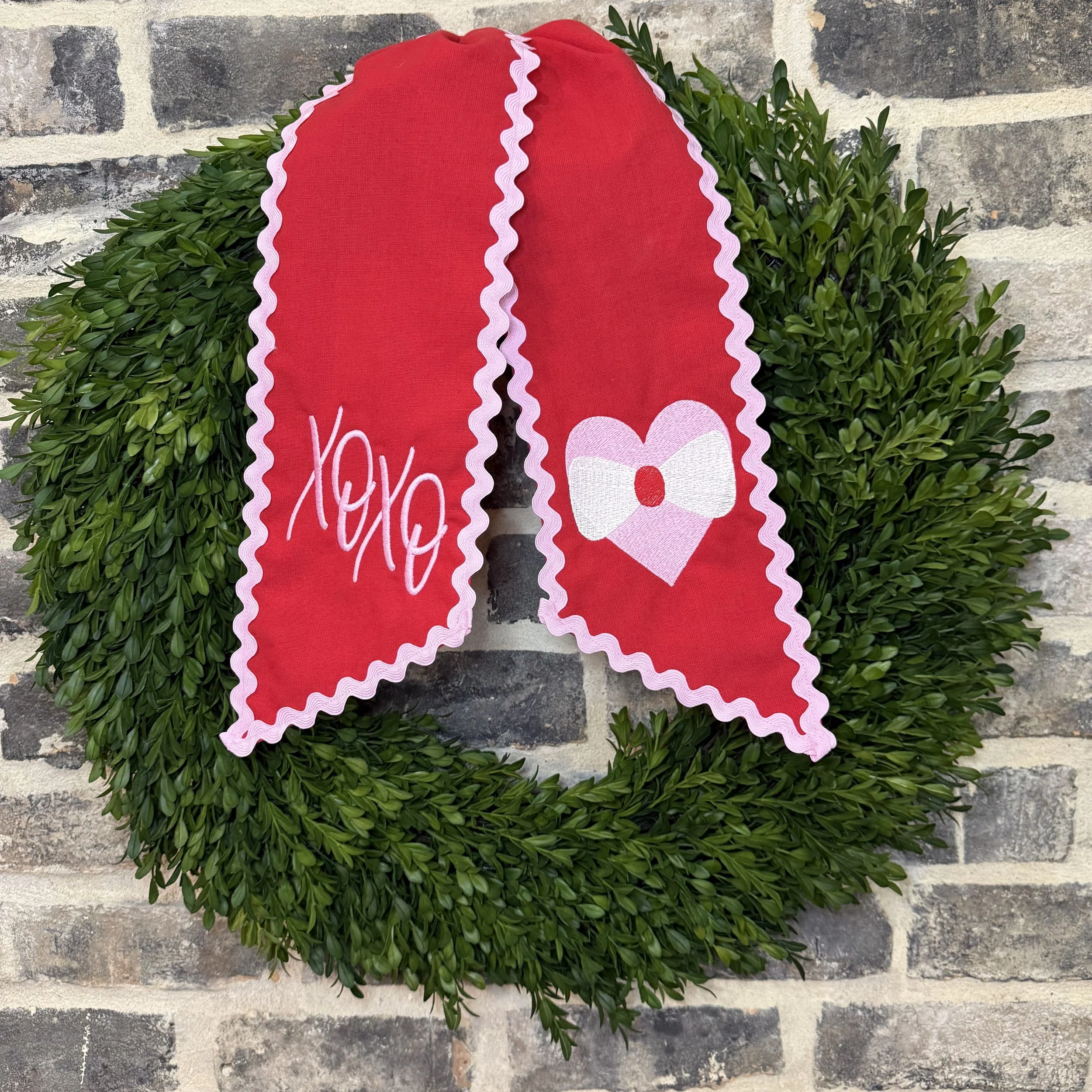 XOXO Wreath Sash - Bow Heart