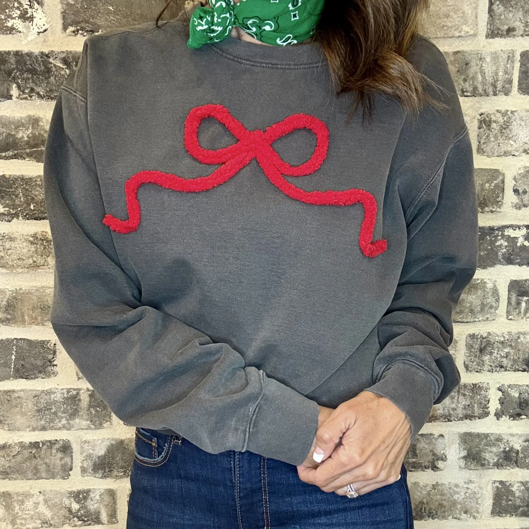 Miss Fluffy - Christmas Bow