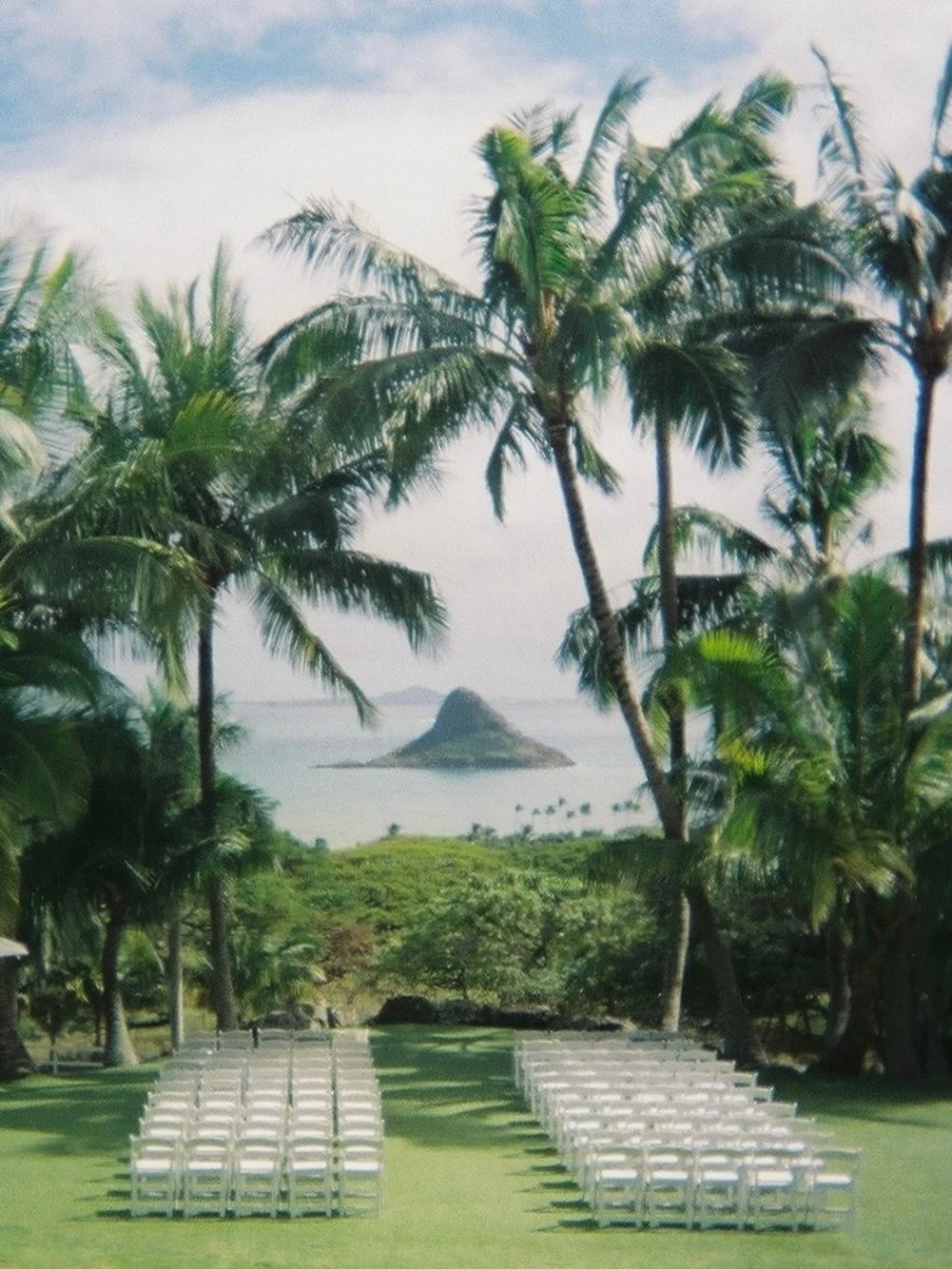Palikū Gardens at Kualoa Ranch 

#35mm