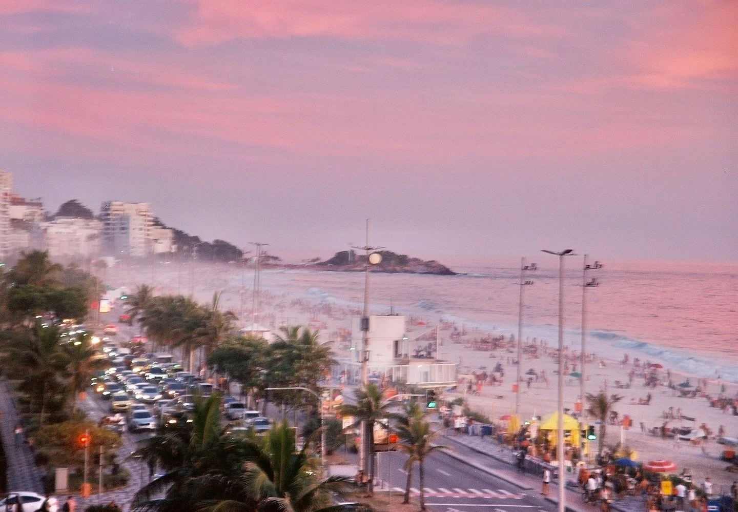 🎀💕👙🌞 Ipanema Sunset 🇧🇷 #Brasil #35mm