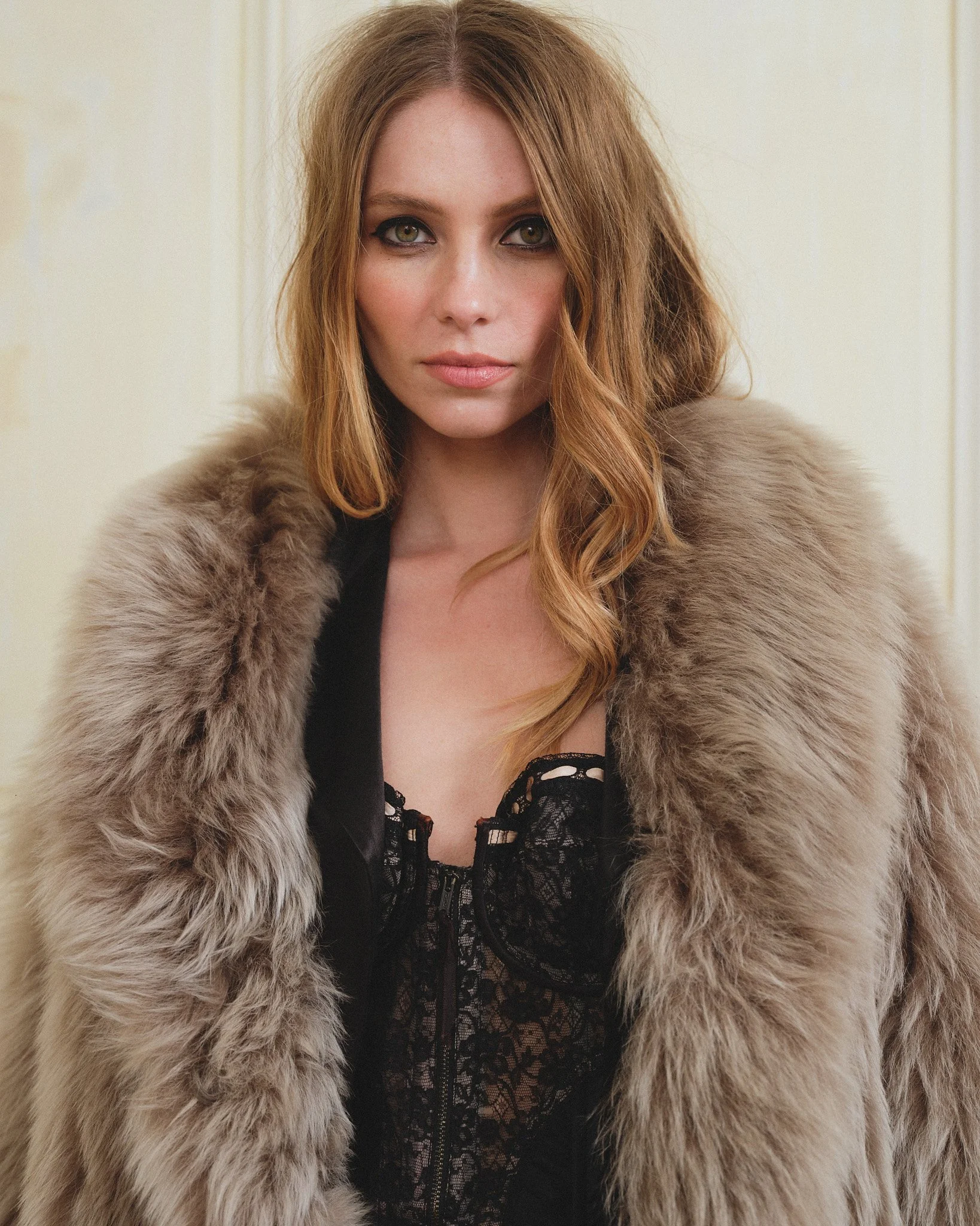 WF703 CROP SHAWL REVERSIBLE TOSCANA SILVER GREY NEW (2)_edited.jpg