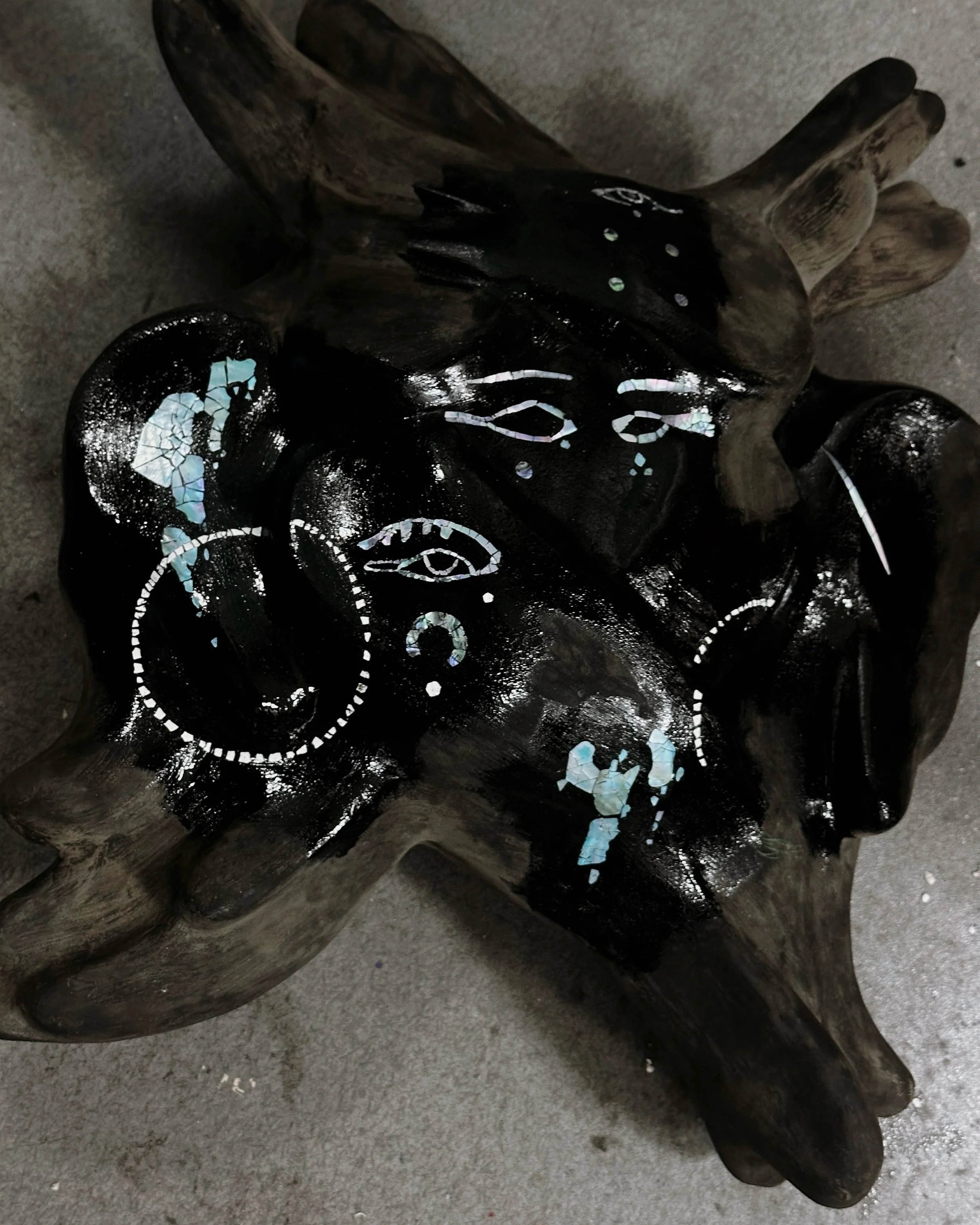 @hanshanxuelian &ndash; Recently I&rsquo;ve been thinking about the impact of bodily presence, and how&nbsp; thoughts, movements, and energy shift throughout the process of making works. We are a river of&nbsp; breath and blood; the body becomes thou