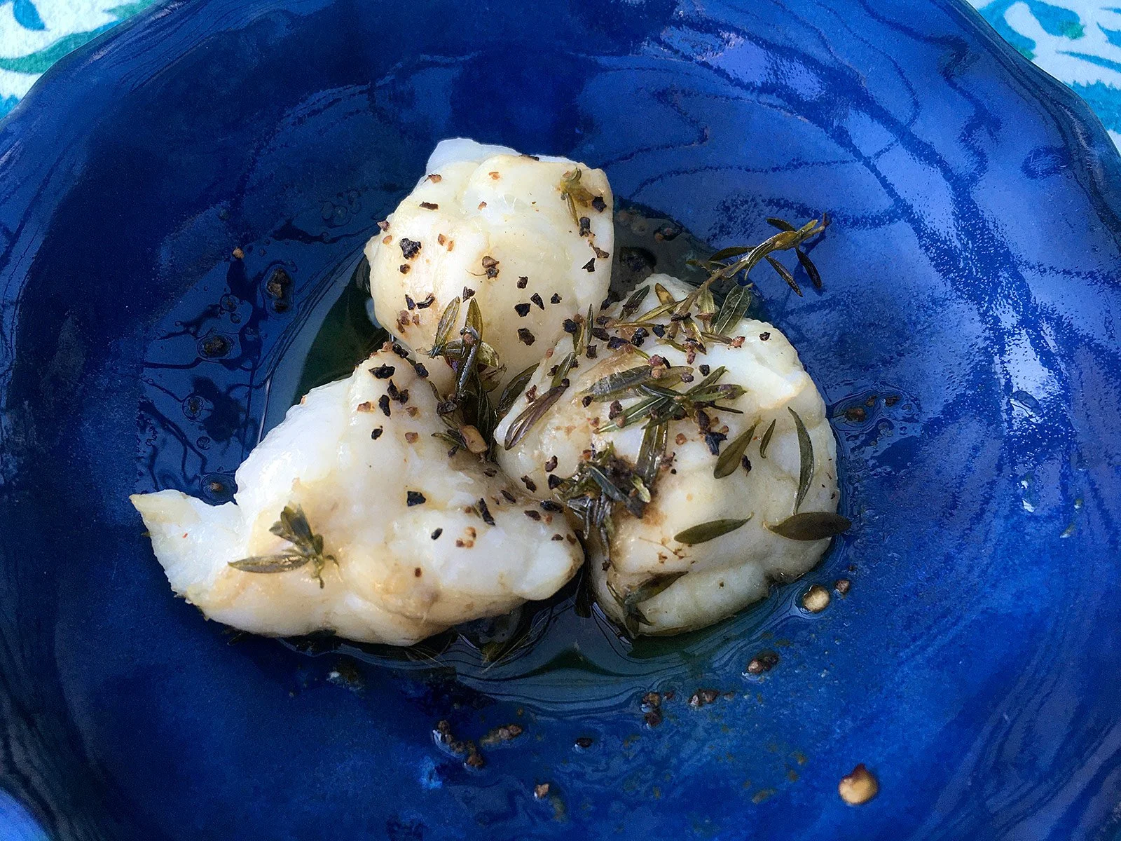Trancio di pescatrice in brodo di carciofo