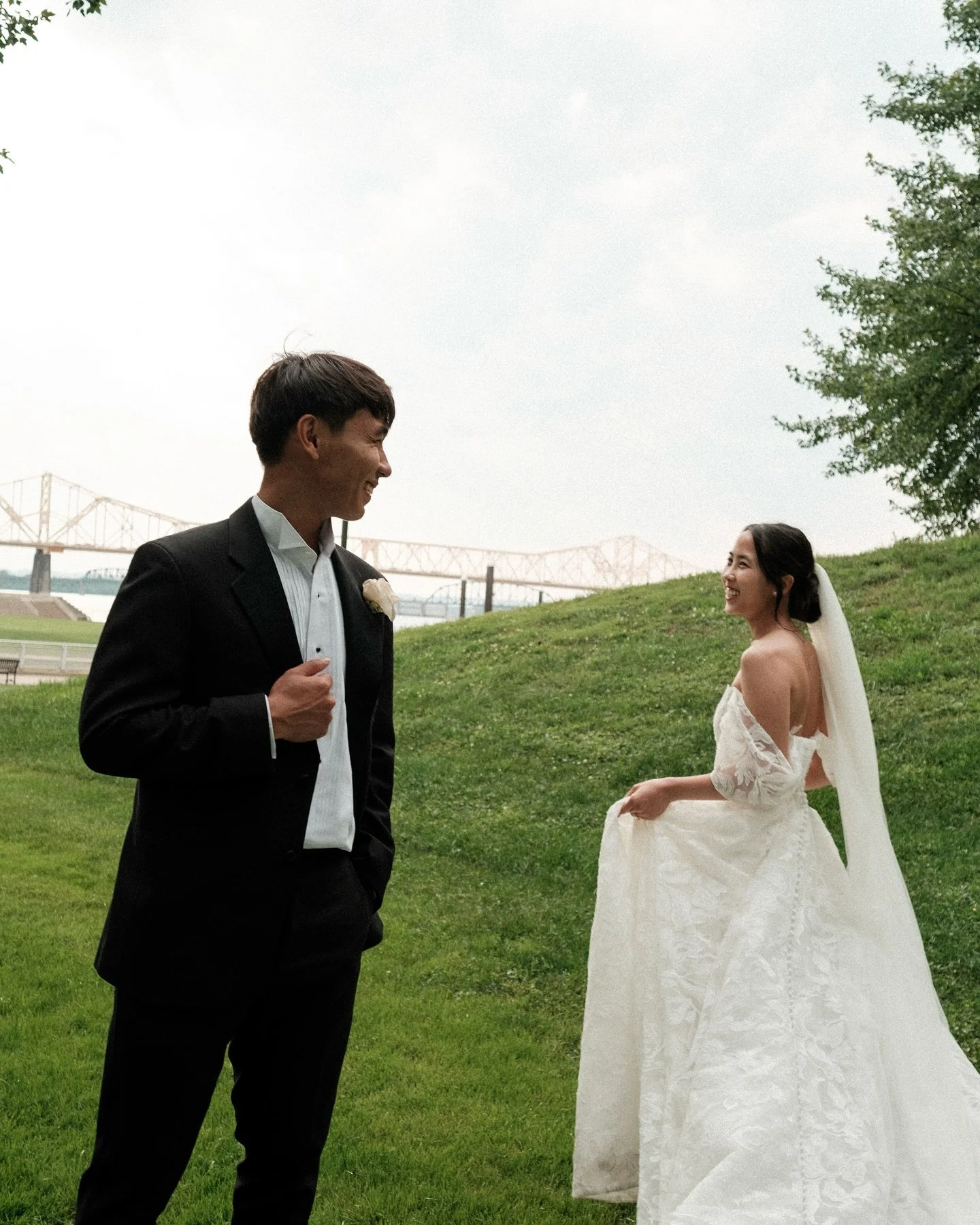 So happy for Thaypan and Mae ❤️.
Fun fact: they were the very first couple I photographed out of state-back when I finally got the courage to take my camera beyond North Carolina. ✈️ wishing them a lifetime of happiness and many blessings! 
.
.
.
.
.