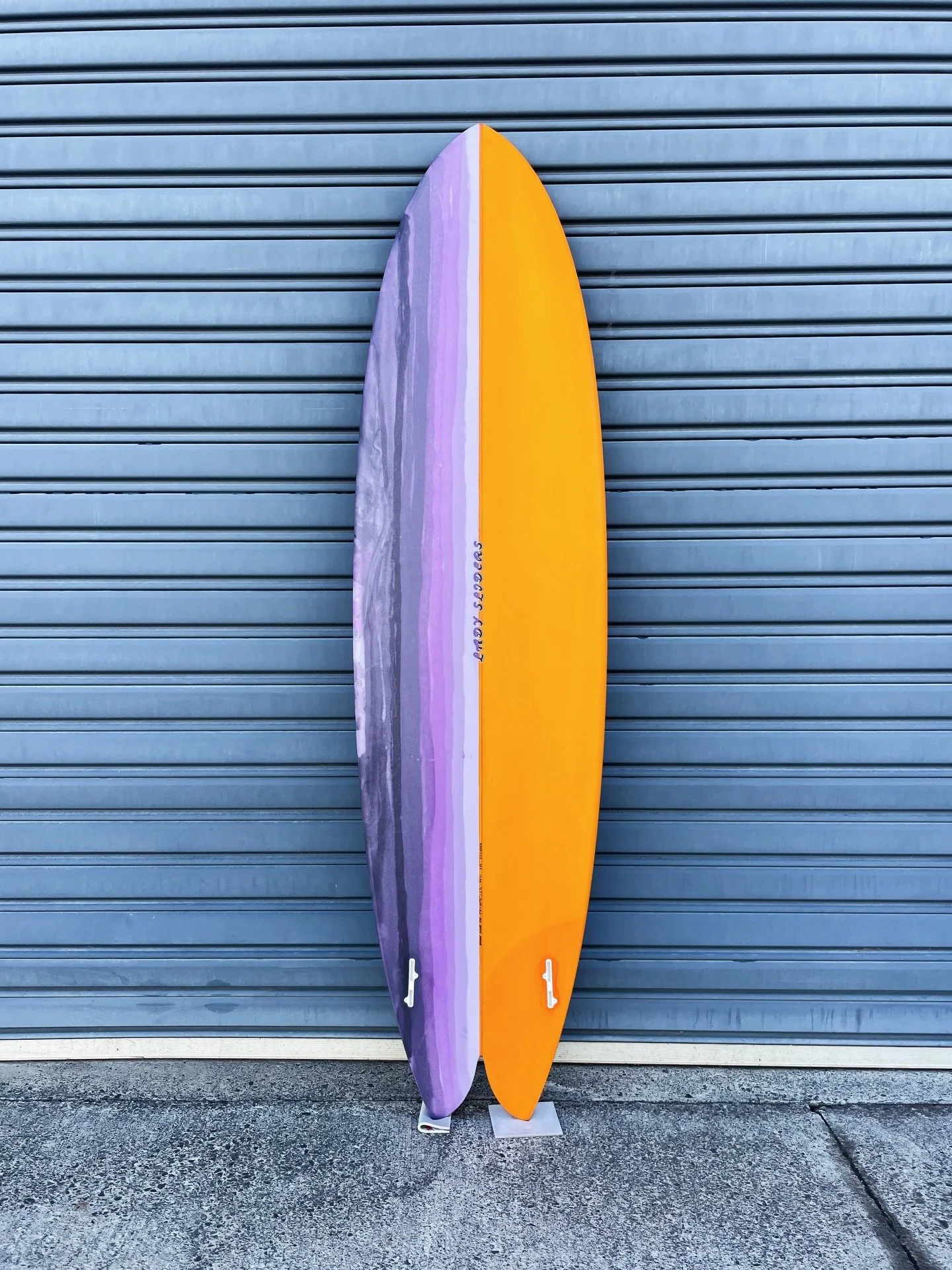 Fresh of the rack 👇 

7&rsquo;0 Brown Sugar long fish.
Fast trim, smooth drawn-out turns, zero dead spots.
Split tint that hits different - no two like it.
Built for long point days when the walls just keep running.
Summer through autumn, this thing