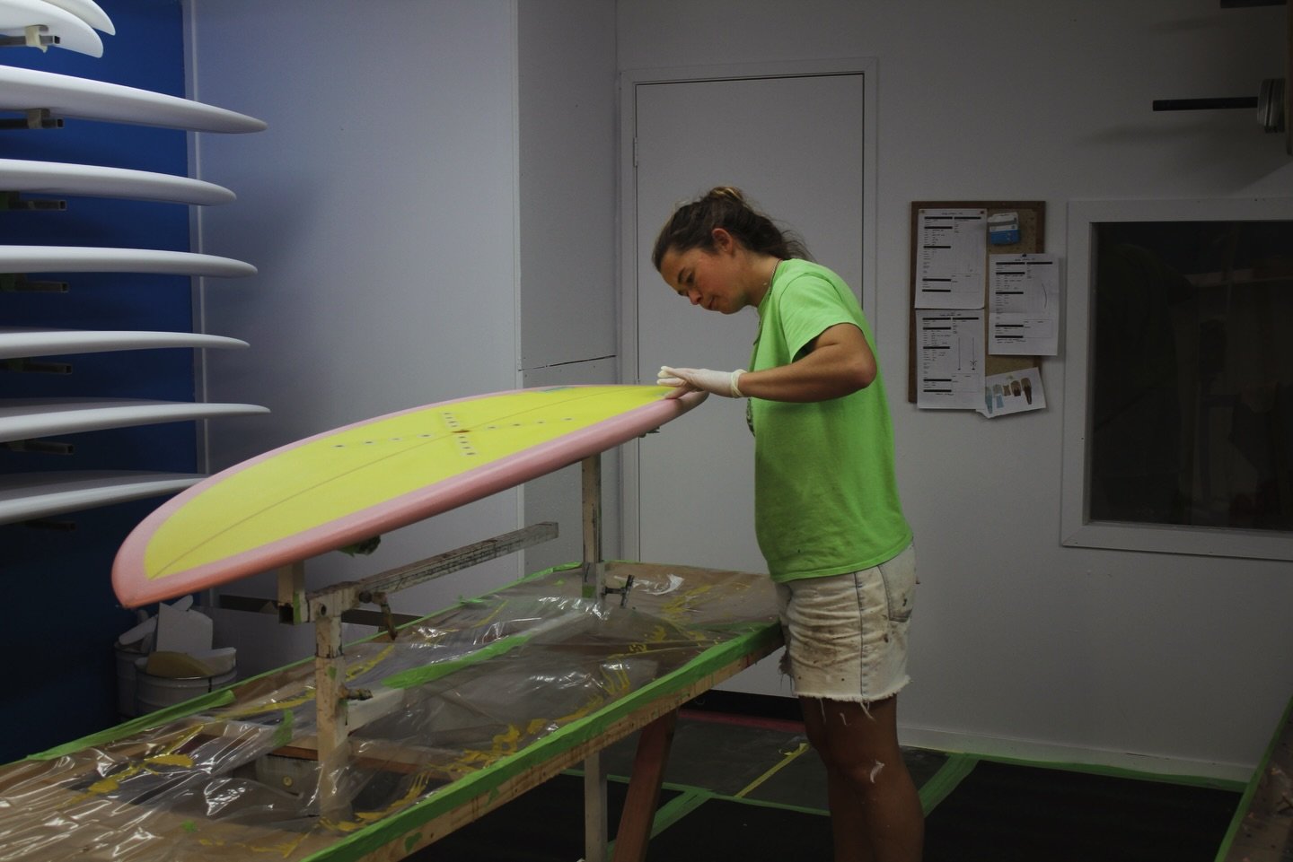 Working on some flower inlays last year. Pressed, dried and laminated into custom surfboards 🌷 🌸 📷 @t.kibblewhite