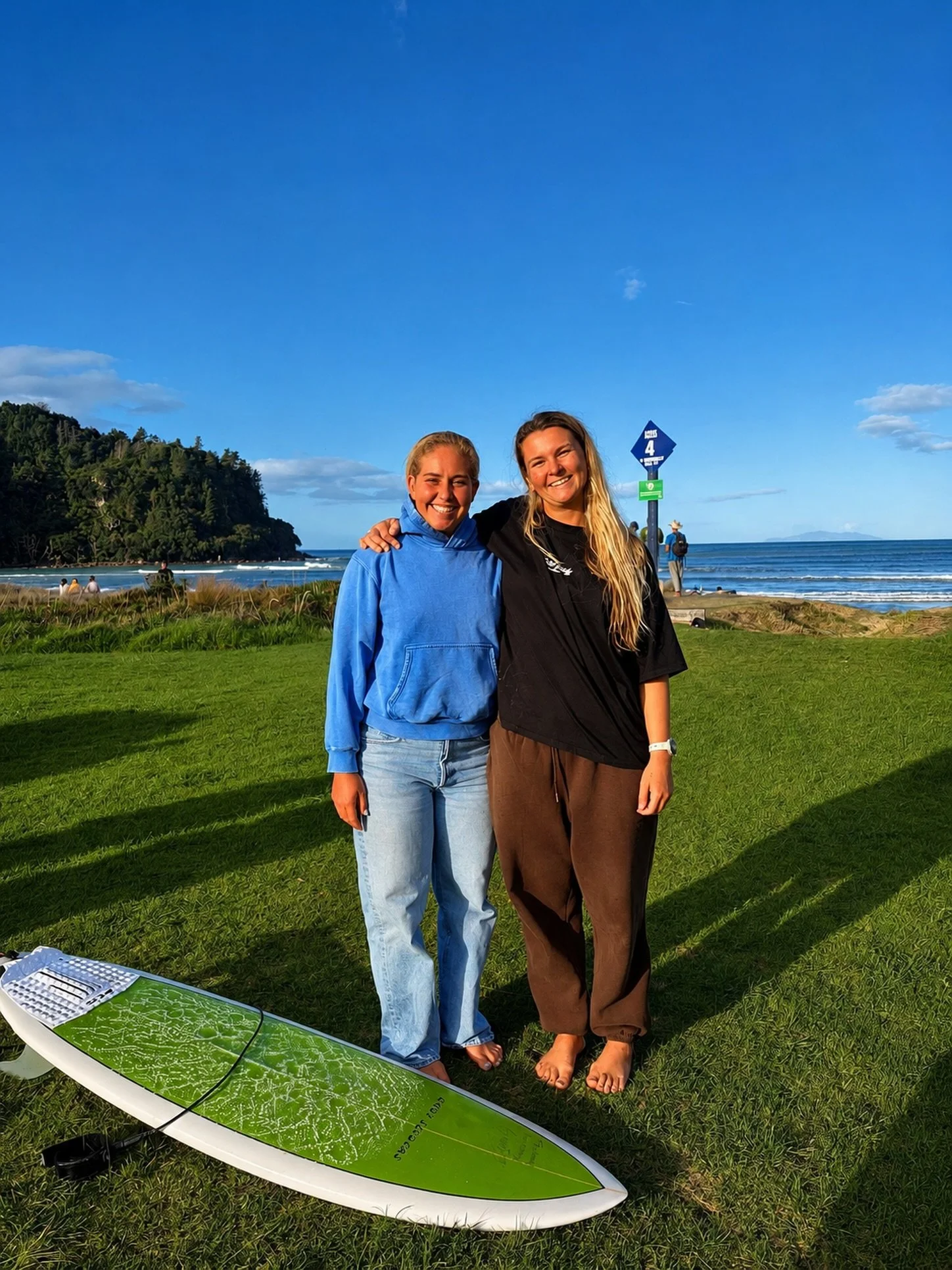Moments like this are what surfing&rsquo;s all about 💫
Our ambassador Anna meeting CT powerhouse Gabriela Bryan getting some laps in before the WSL rolled into town 🌊